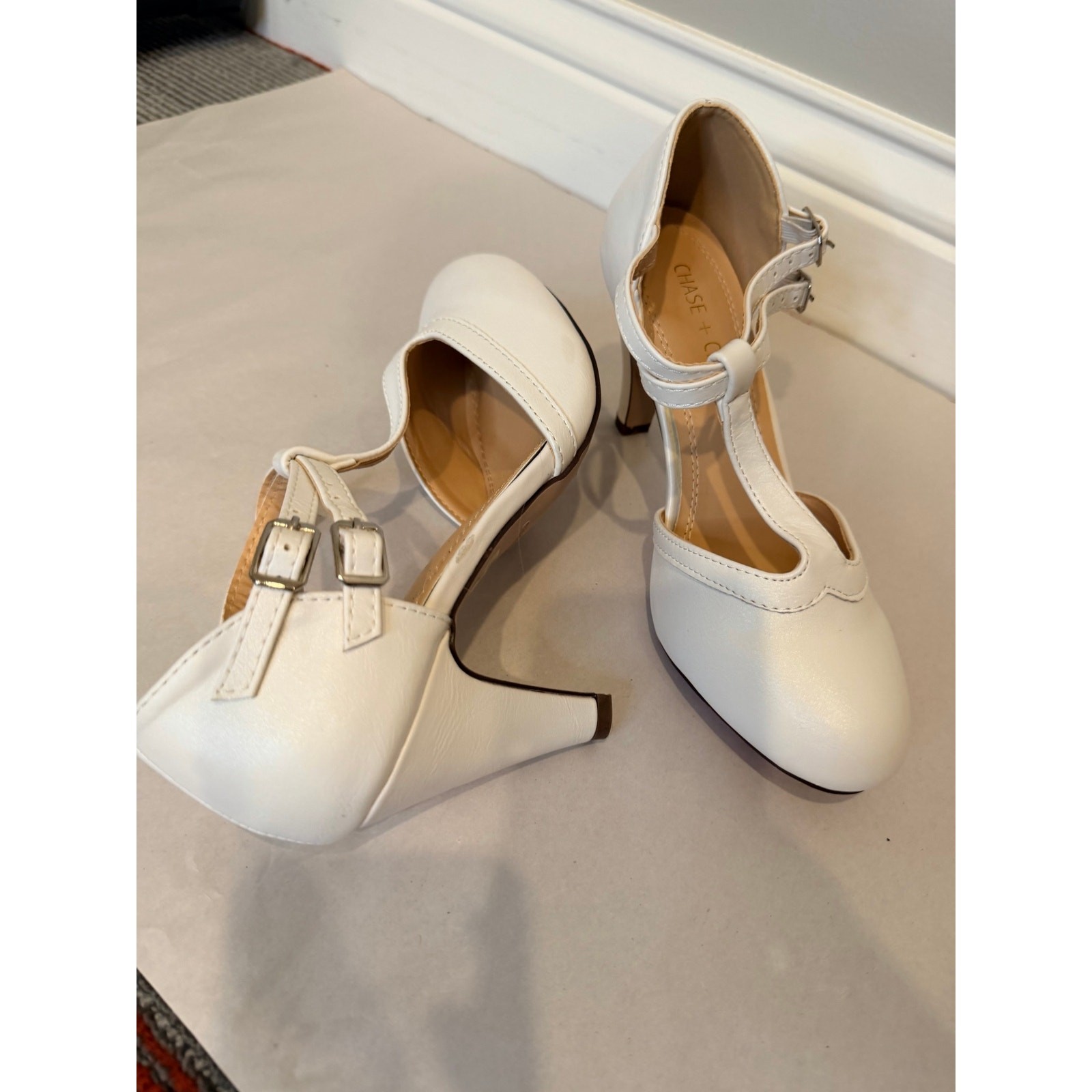Chase + Chloe White Vintage T-Strap Mary Jane Heels – Size 6 Flaw