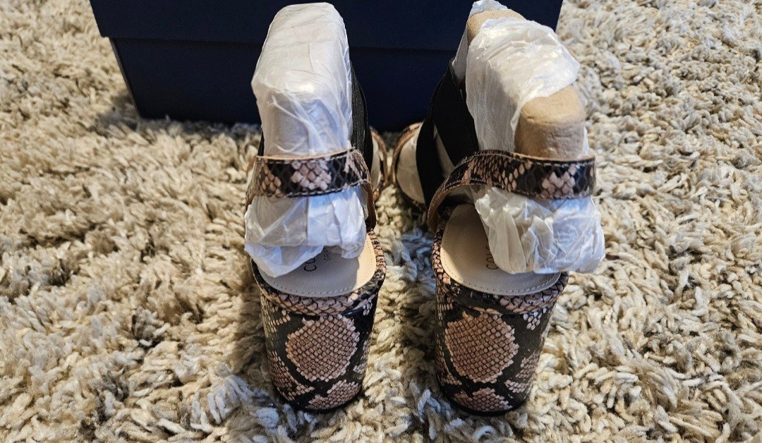 Cole Haan Women’s Strappy Snake Print Sandals Black/Beige Slip On 7.5B
