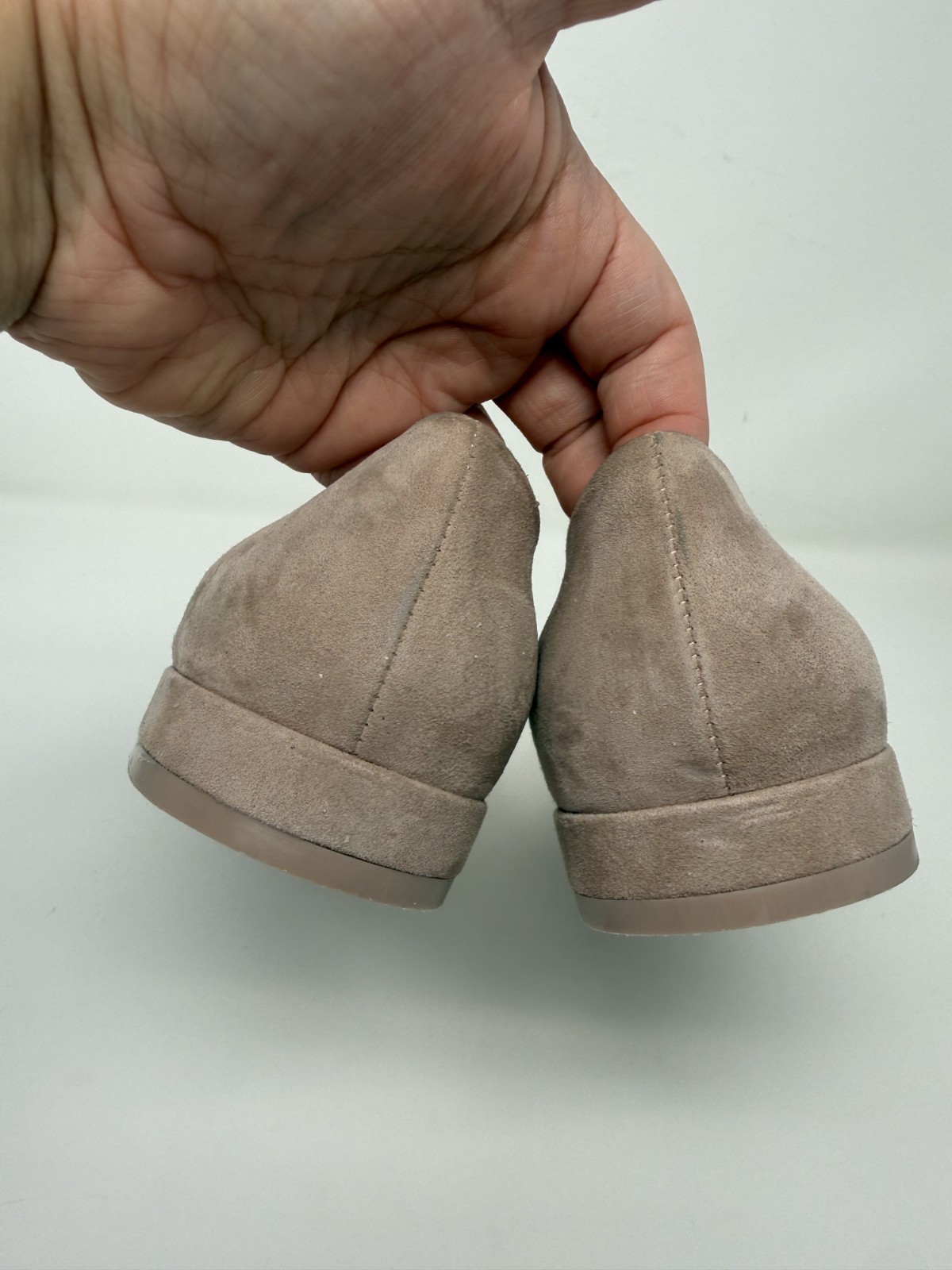 New Stuart Weitzman Sleek Suede Cap Toe Bow Flat Fawn Sz 8.5
