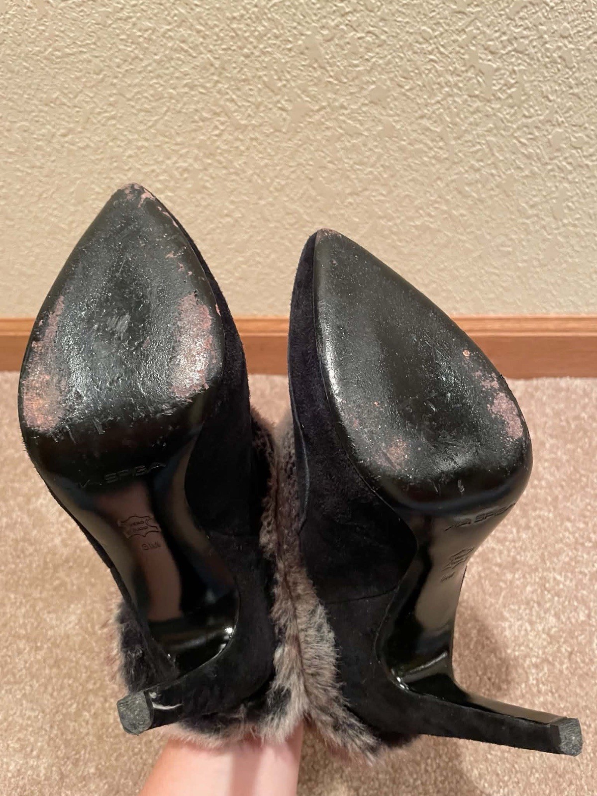 Via Spiga Black Suede Pointed Toe Stiletto Heels Faux Fur Trim 8M
