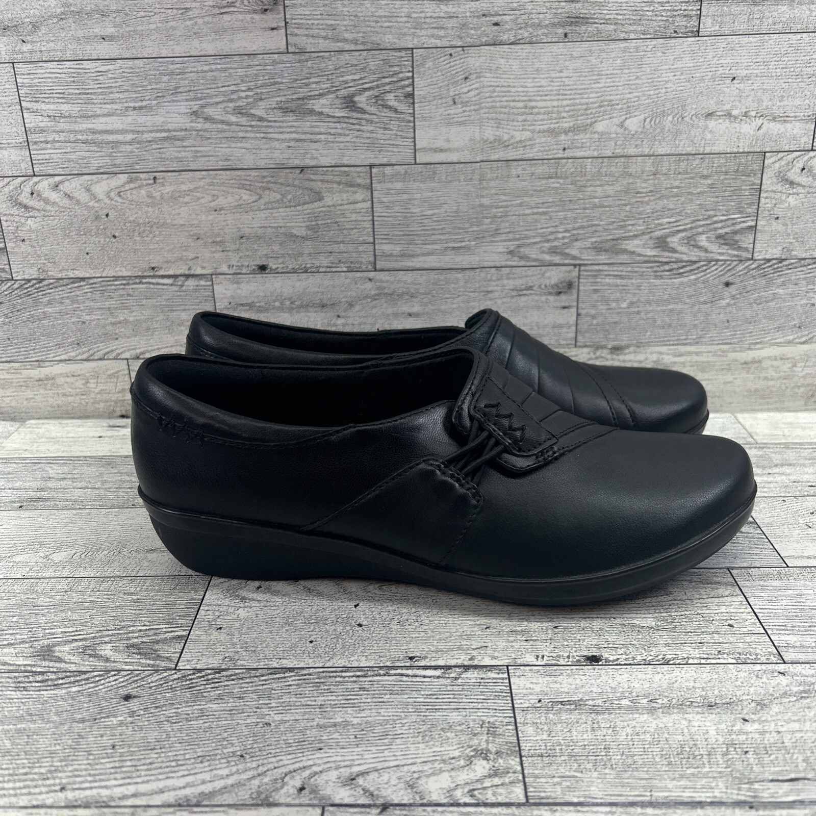 Clarks Women’s Everlay Iris Size 6M Black Leather Slip On Loafer Shoes New