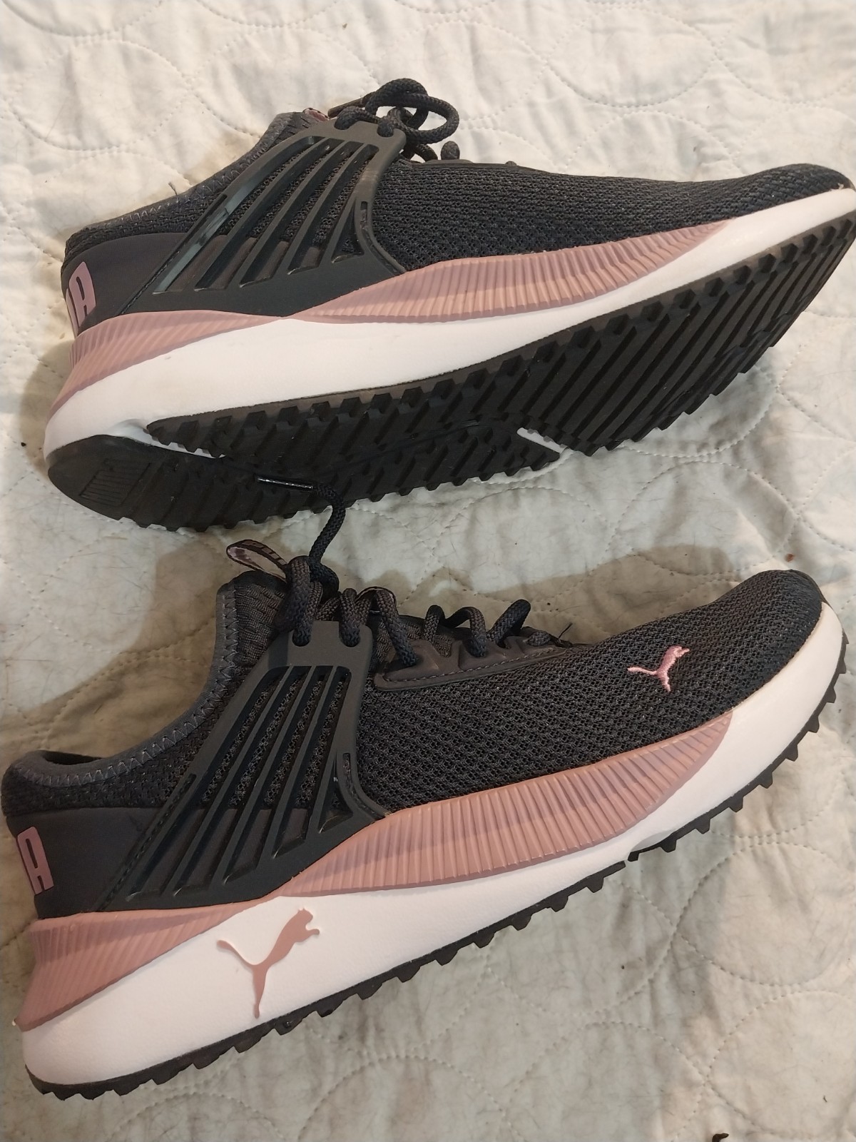 PUMA Women’s Pacer Future Size 9 Grape White Pink Slip on