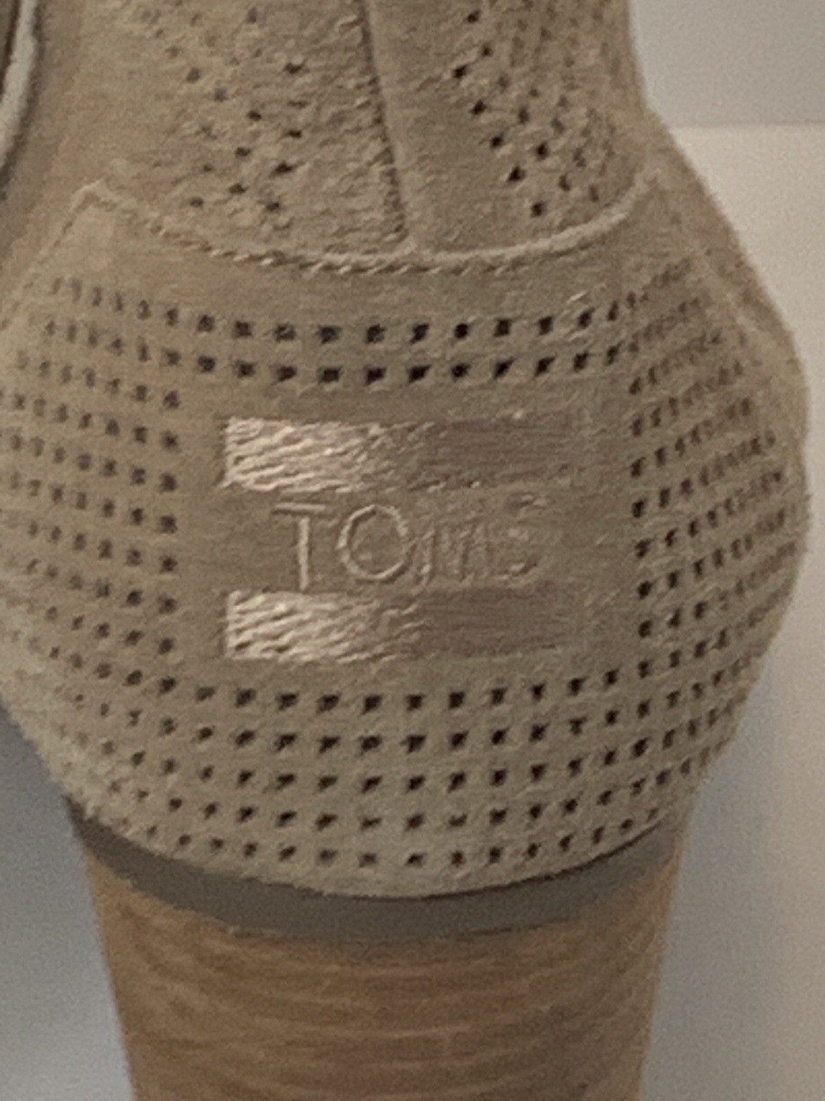 TOMS «Majorca» Perforated Peep Toe Ankle Boots Womens Size 8.5 Tan, Side Zipper