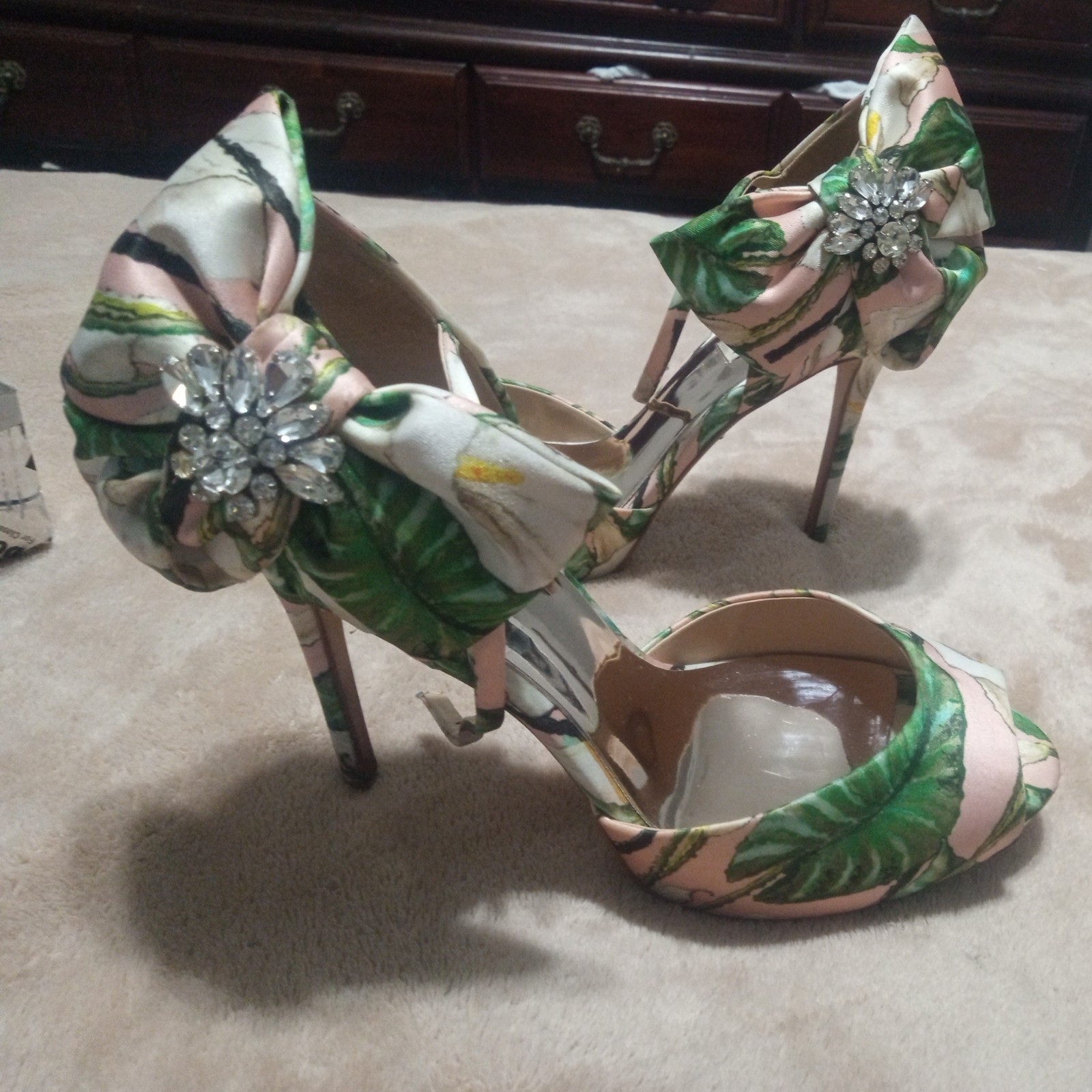Badgley Mischka Floral High Heel Women’s Open Toe Pumps Shoes Size 8