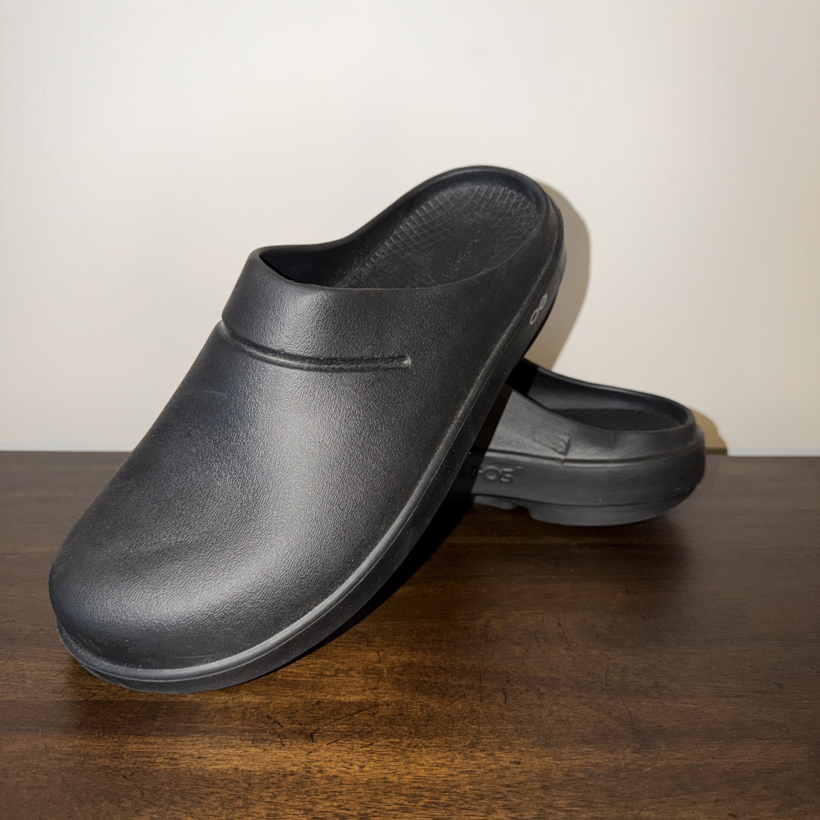 Oofos OOcloog Black Casual Slip On Recovery Unisex Clogs size W11 M9