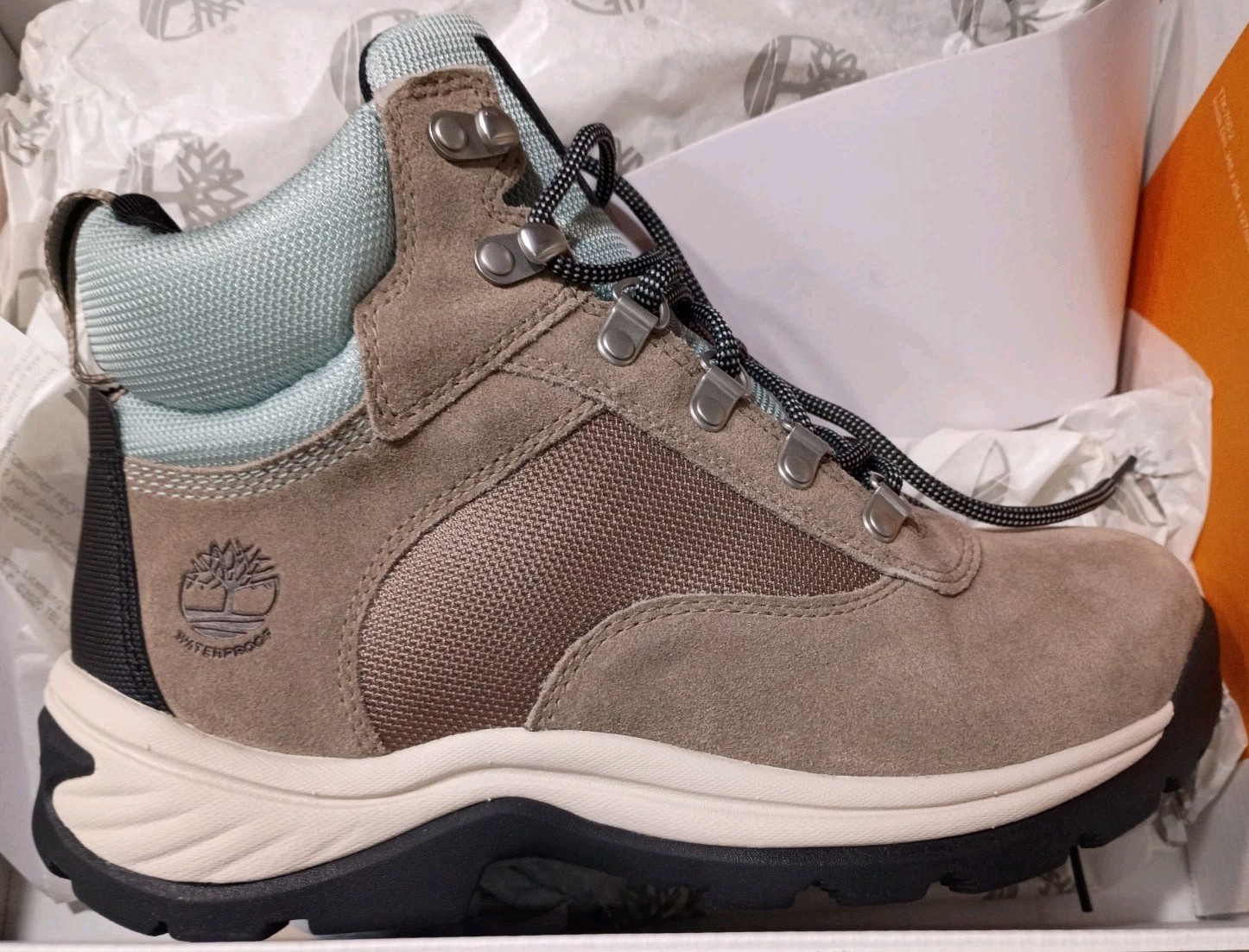Womens TIMBERLAND WHITE LEDGE WATERPROOF MID Premium Leather HIKER Sz 9.5 Wide