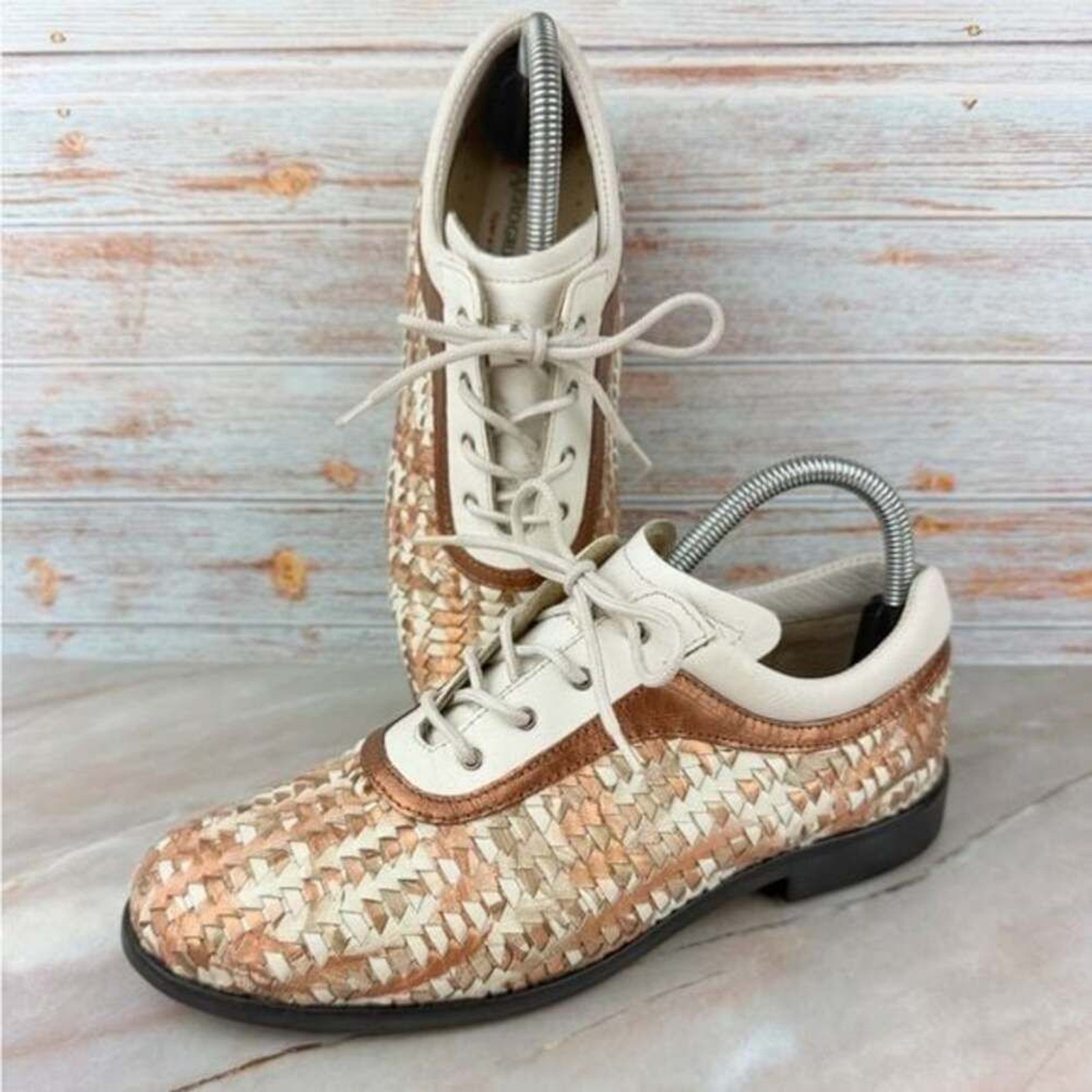 Aerogreen Women’s Size 9 Woven Leather Lace Up Golf Shoes Spikeless Brogues