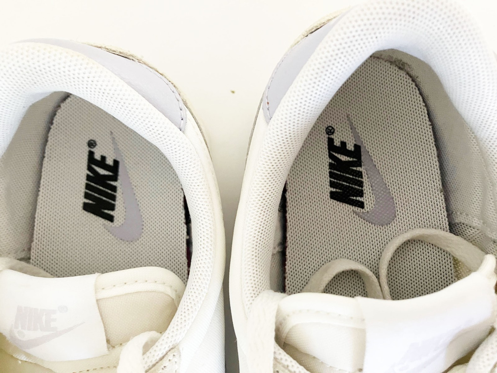 Nike Daybreak Running Shoe Womens Size 7 Retro Sneaker Running Casual Shoe