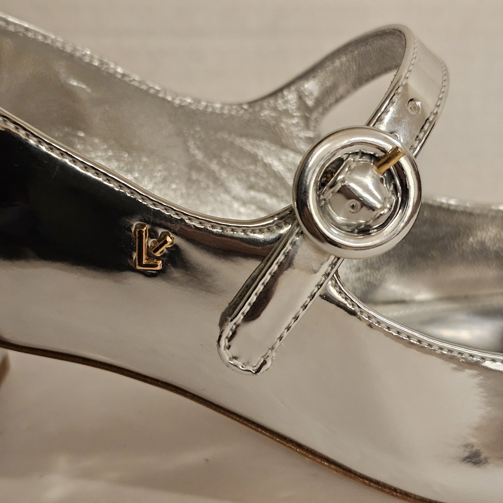 Larroude Blair Block Pump Mary Jane Women’s Mirror Silver Specchio Size 7