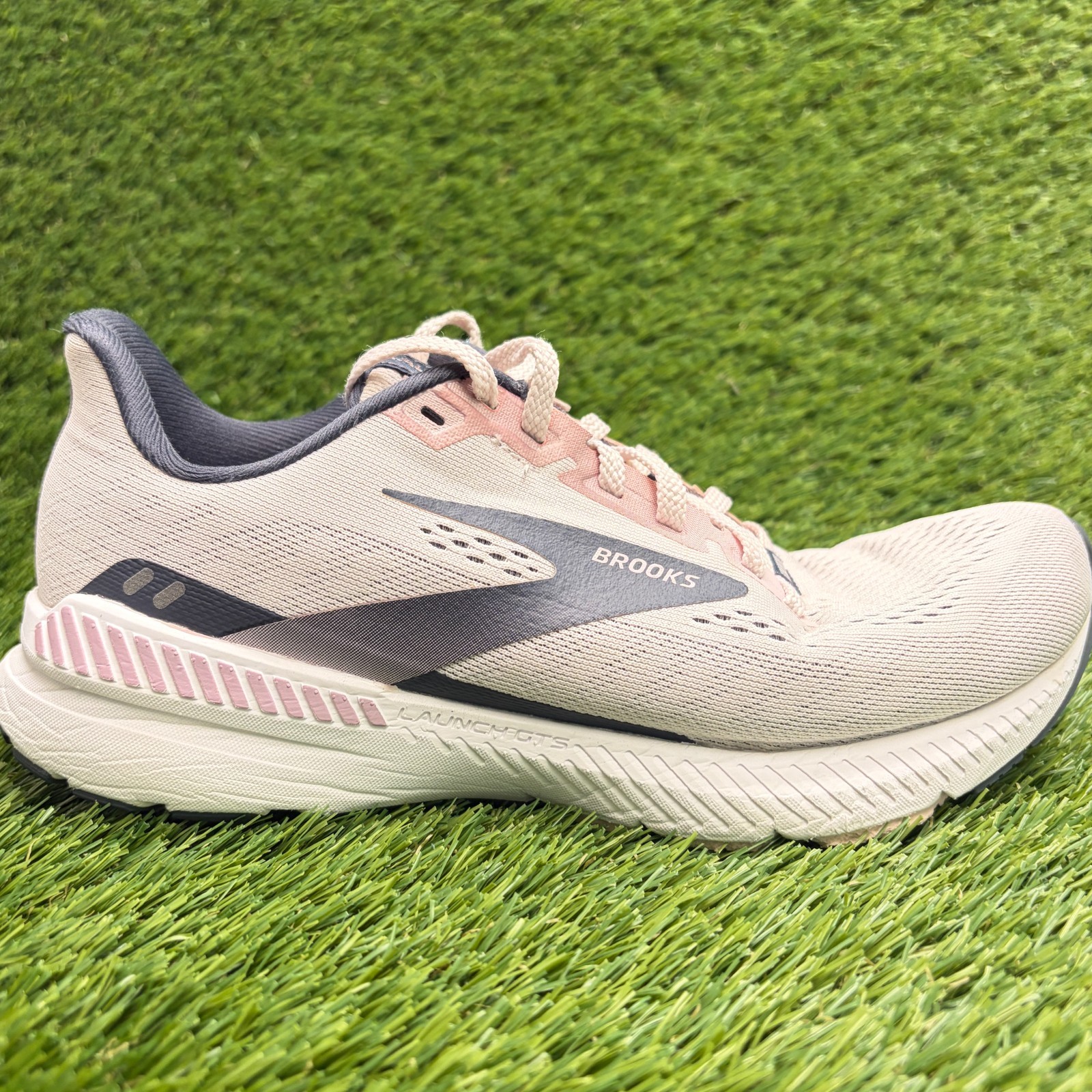 Brooks Launch GTS 8 Womens Size 7.5D Pink Blue Athletic Running Shoes Sneakers