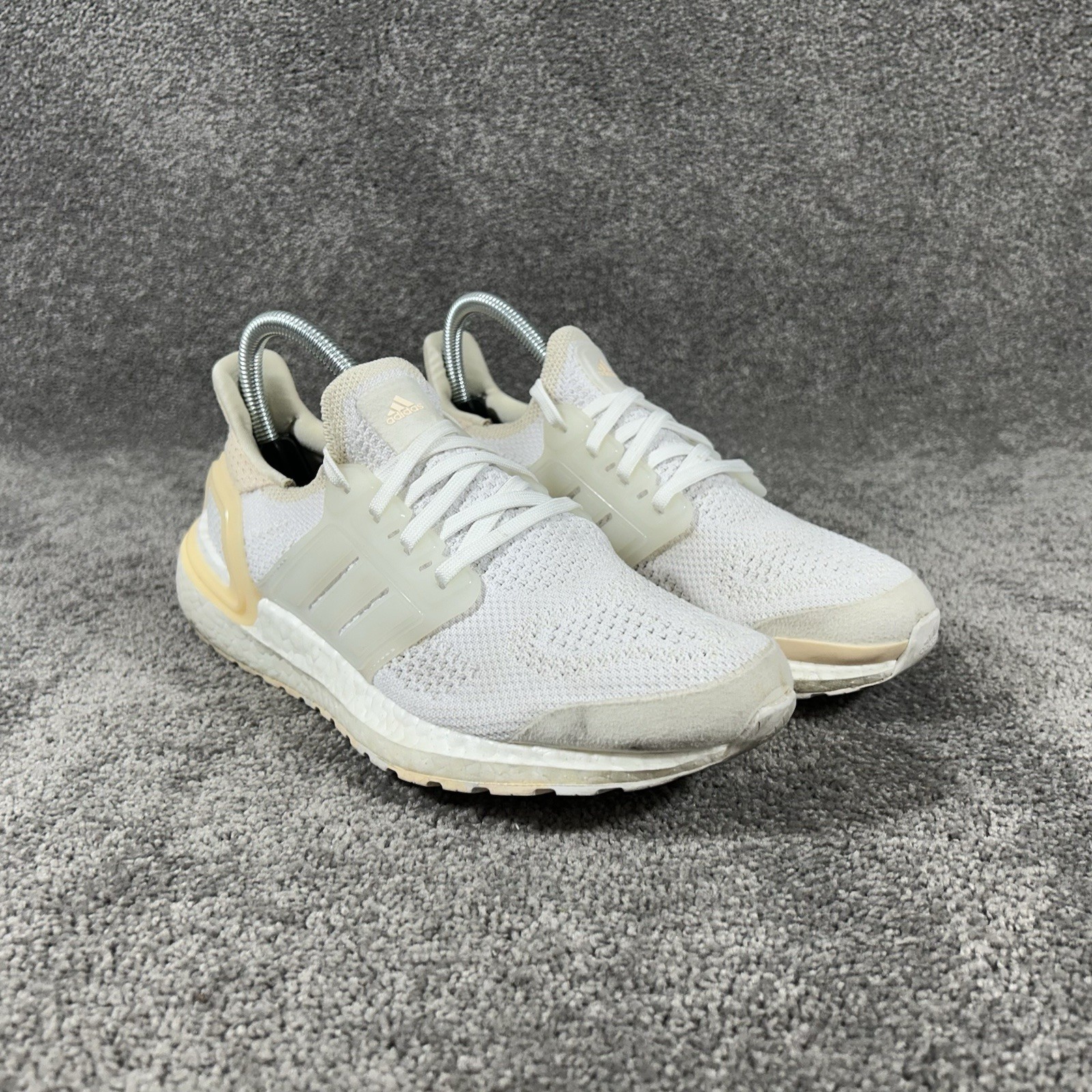 Adidas Ultraboost 19.5 DNA GZ6469 Women’s Size 7 White Running Shoes Used