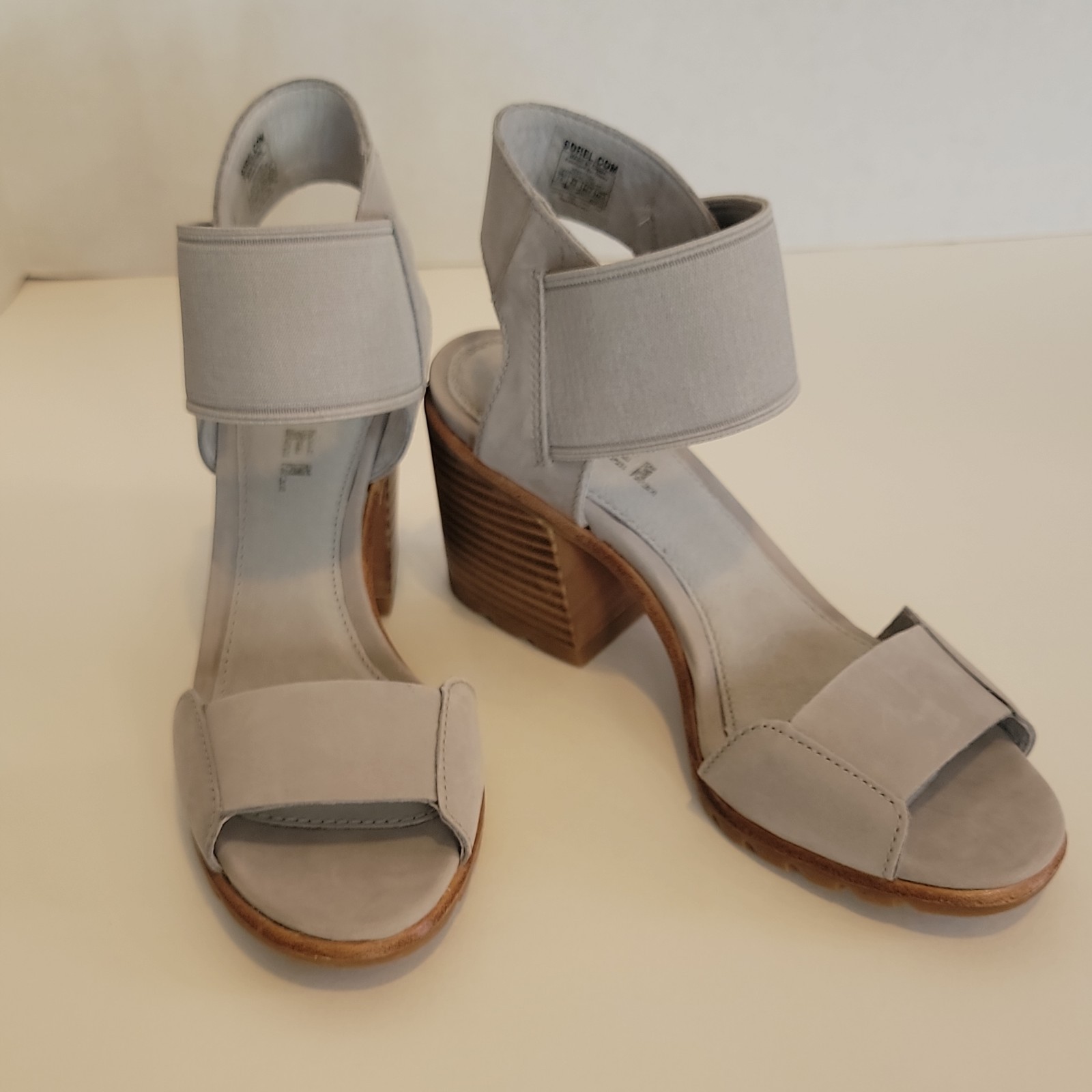 Sorel Womens 7.5 Nadia Sandals Shoes Dove Grey Leather Chunky Heels Casual Chic