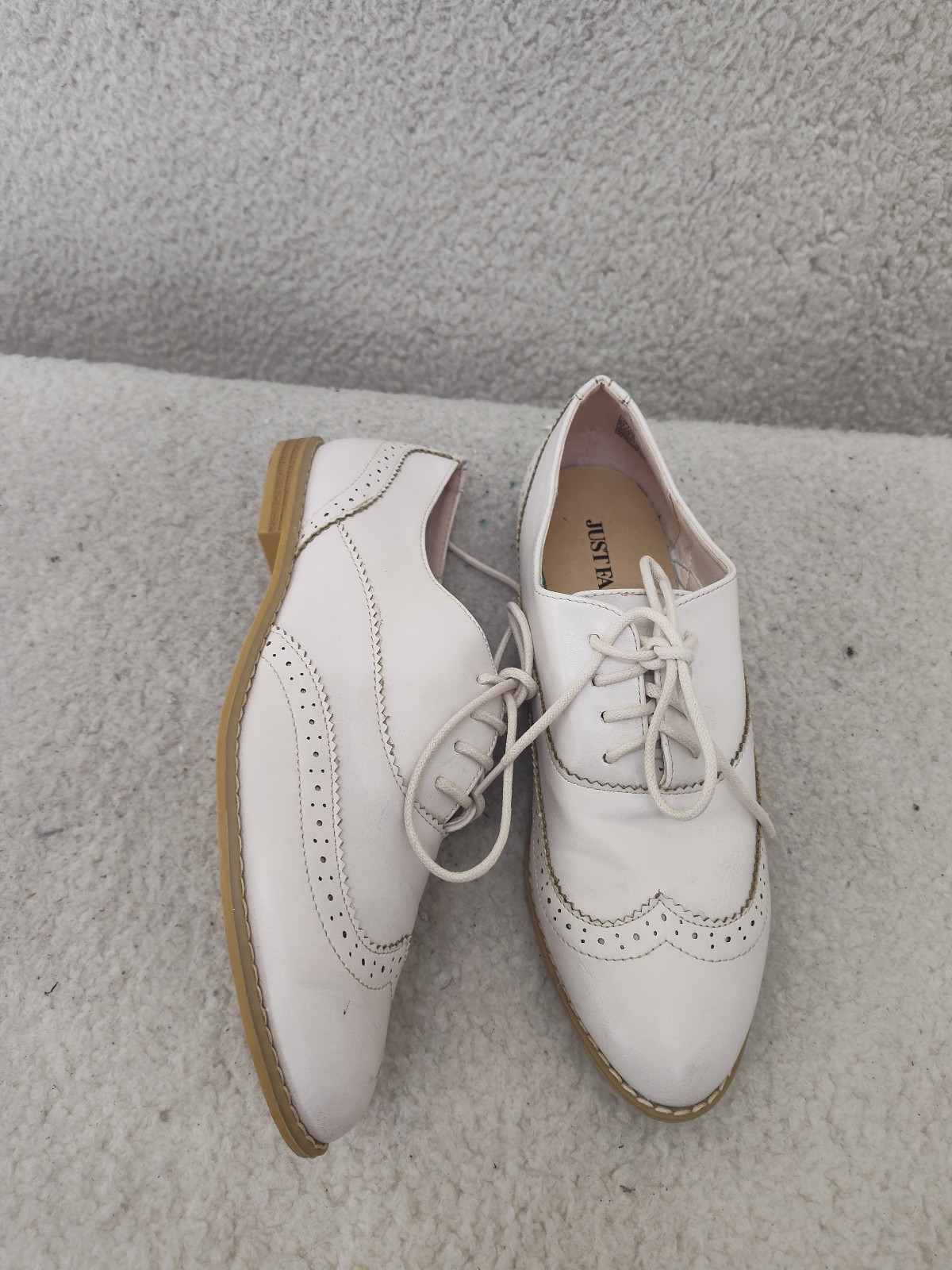 JustFab Women Luxton Oxford 7 Cream Lace Up Almond Toe Casual Comfort Shoes