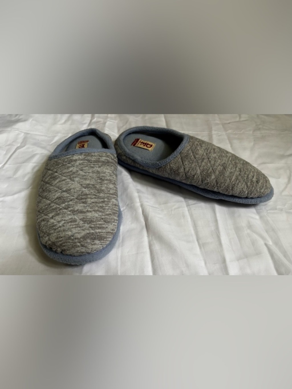 Dearfoams Women’s Slipper Bundle in Blue/Black/White/Grey Sz M 7-8
