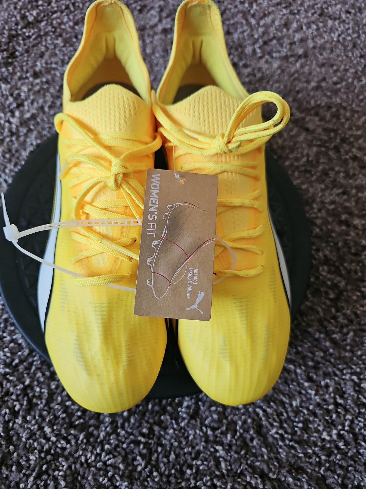 PUMA Ultra Ultimate FG AG Soccer Cleats Voltage Pack 107507-04 Women Size 8.5