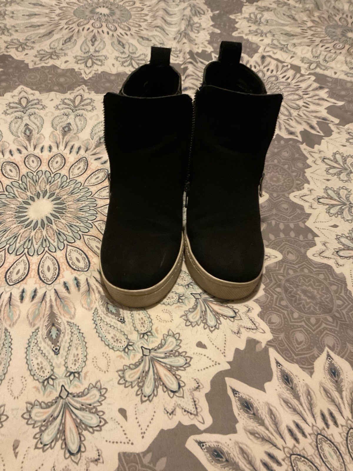 Soda Boots Size 6