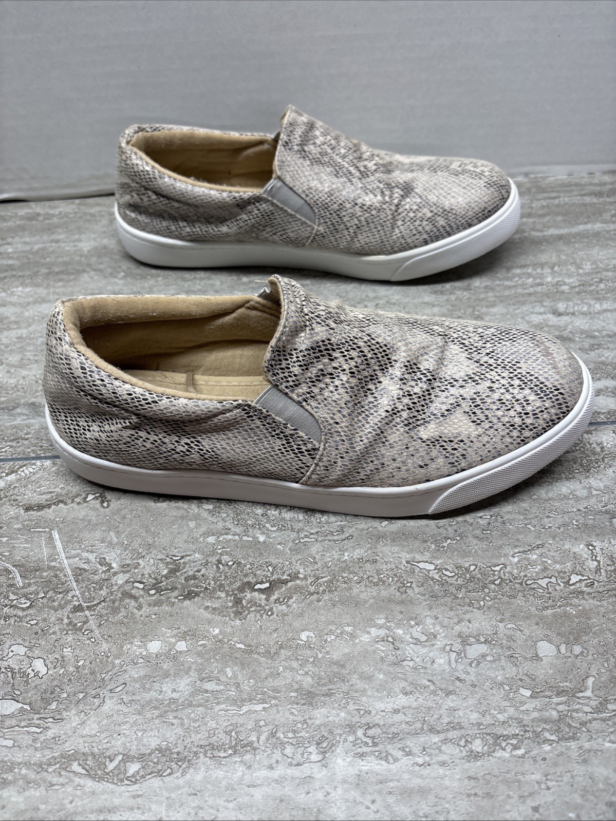 Snake Print Slip On Comfy Sneakers Casual Wear US 9 Daily Shoe