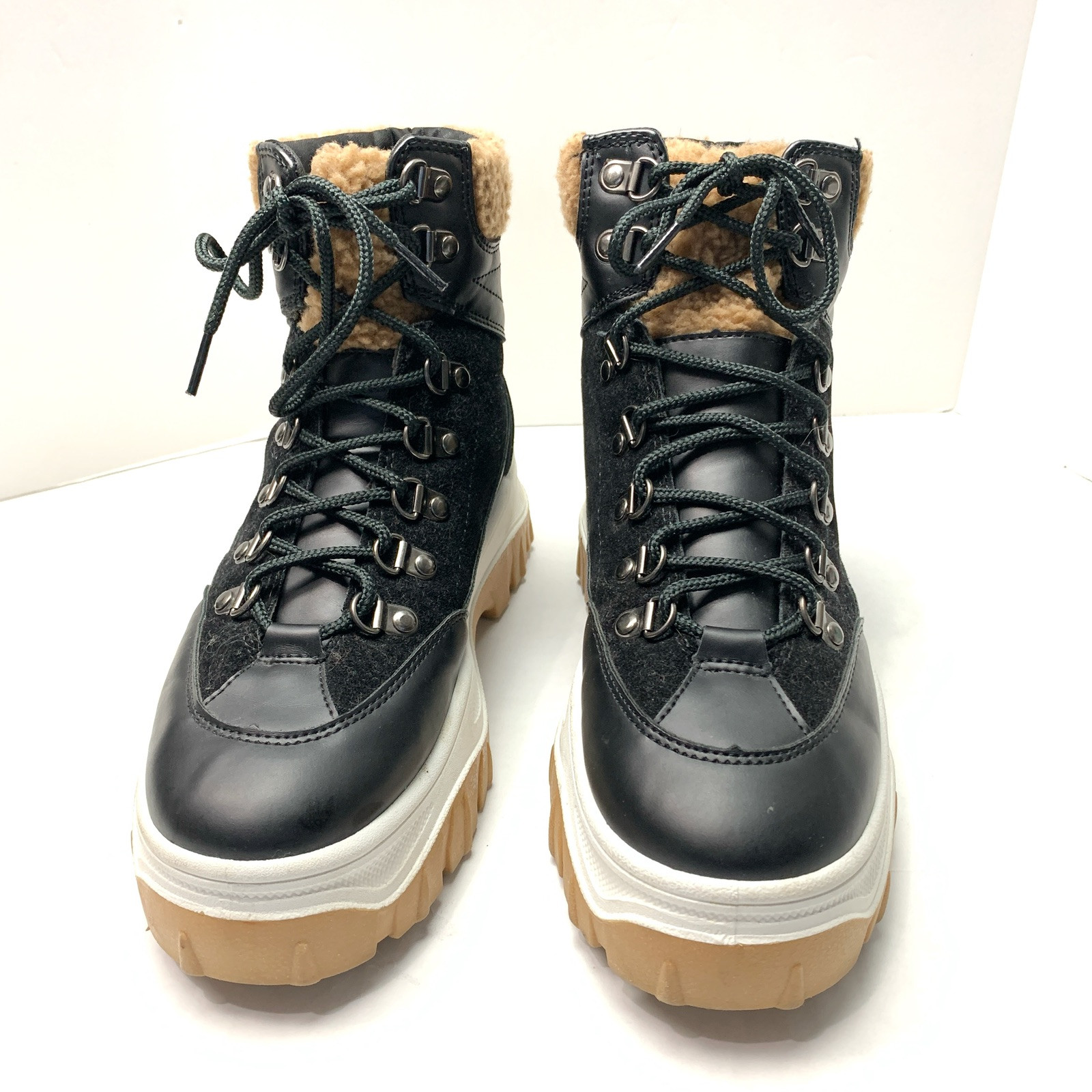 Women’s Black Hiking Boots 7.5 Shearling-look Collar Lug Bottom D-ring Eyelets