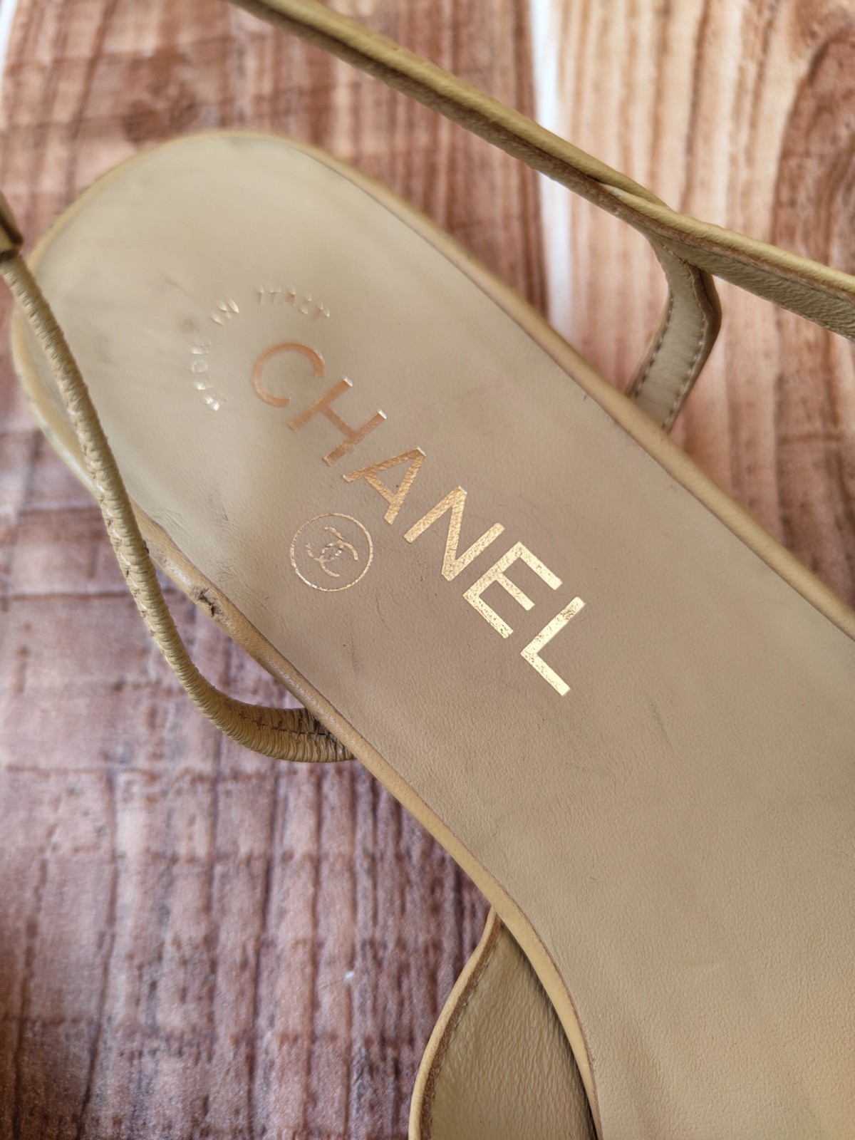 CHANEL Slingback Grosgrain CC Cap-toe Beige Black Leather Flats EU 39 US 8.5