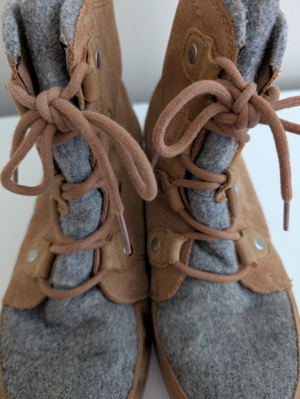Sorel boots Explorer Joan brown gray suede leather waterproof womens 11