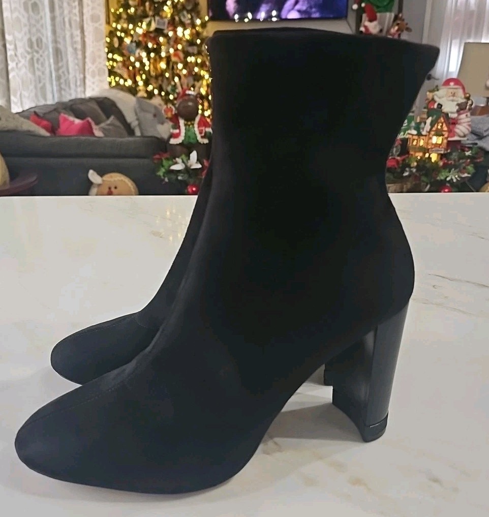 Michael Kors Women Mandy Ankle Sock Bootie Suede Black PV18G Size 11M EUC