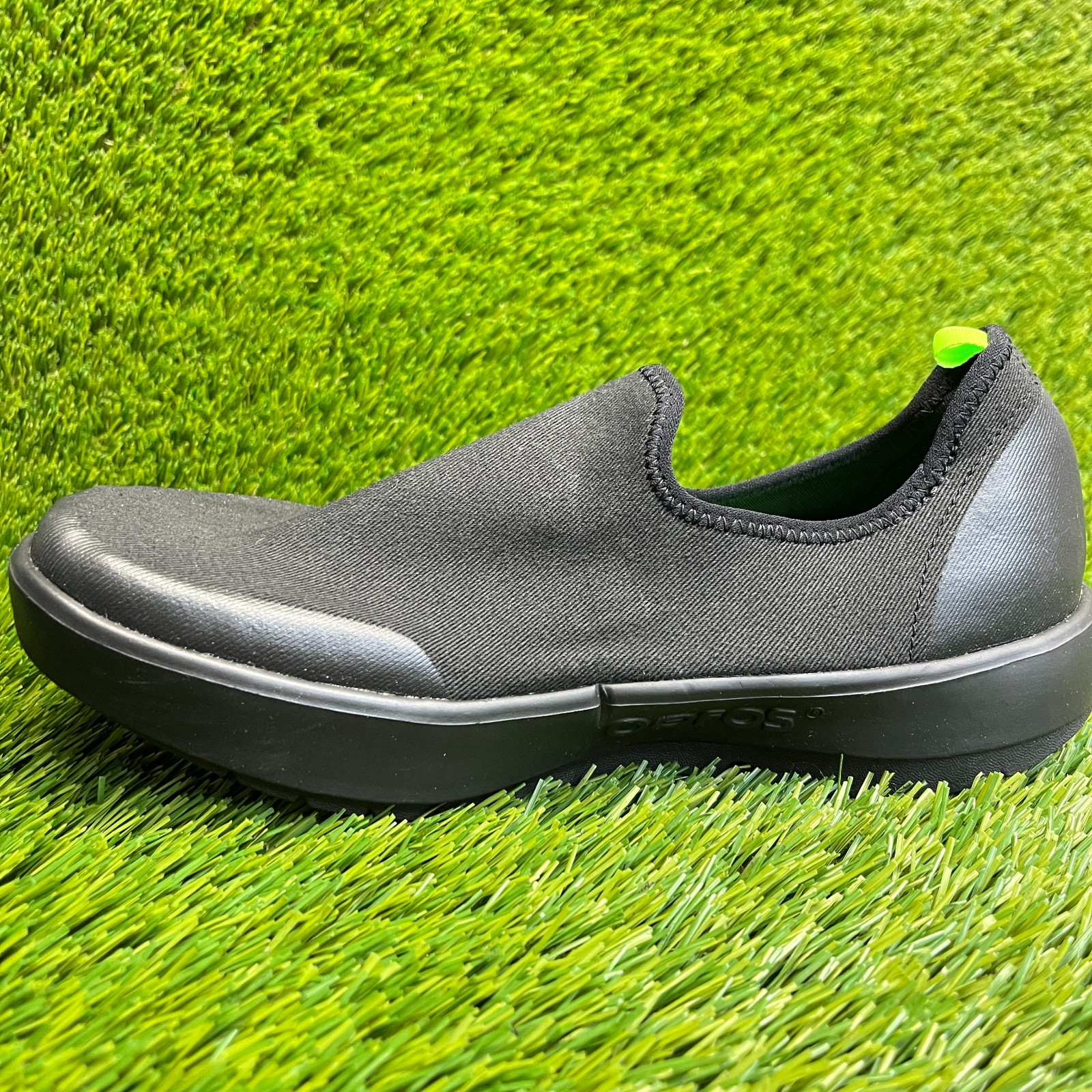 OOFOS OOmg EeZee Low Womens Size 8.5 Black Casual Walking Slip On Recovery Shoes
