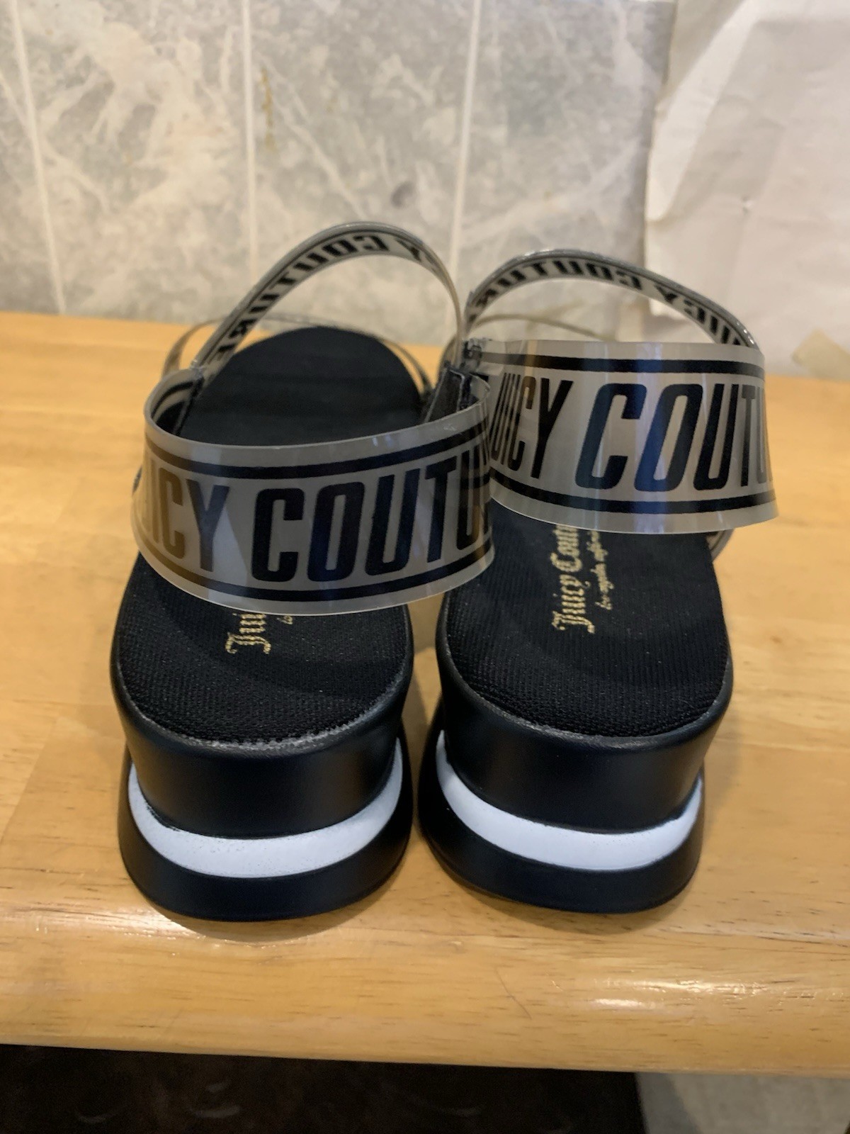 Juicy Couture Clear Transparent Slide Sandal Women’s Size 6 Logo Straps (No Box)