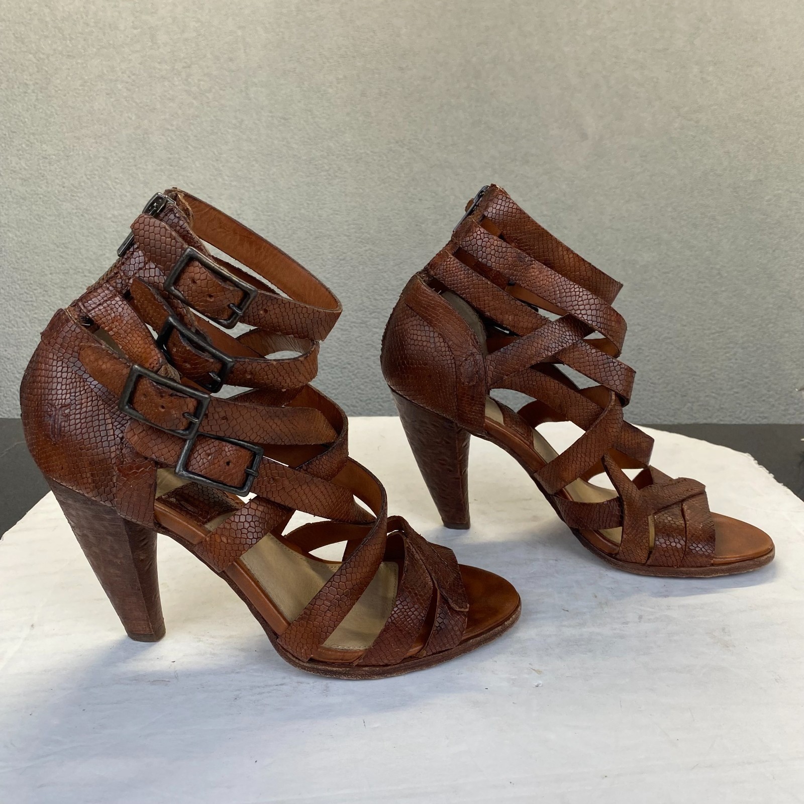 Frye Womens Brown Leather Strap Heel Shoes Buckle,Size 6.5 M,Sandals,Zipper