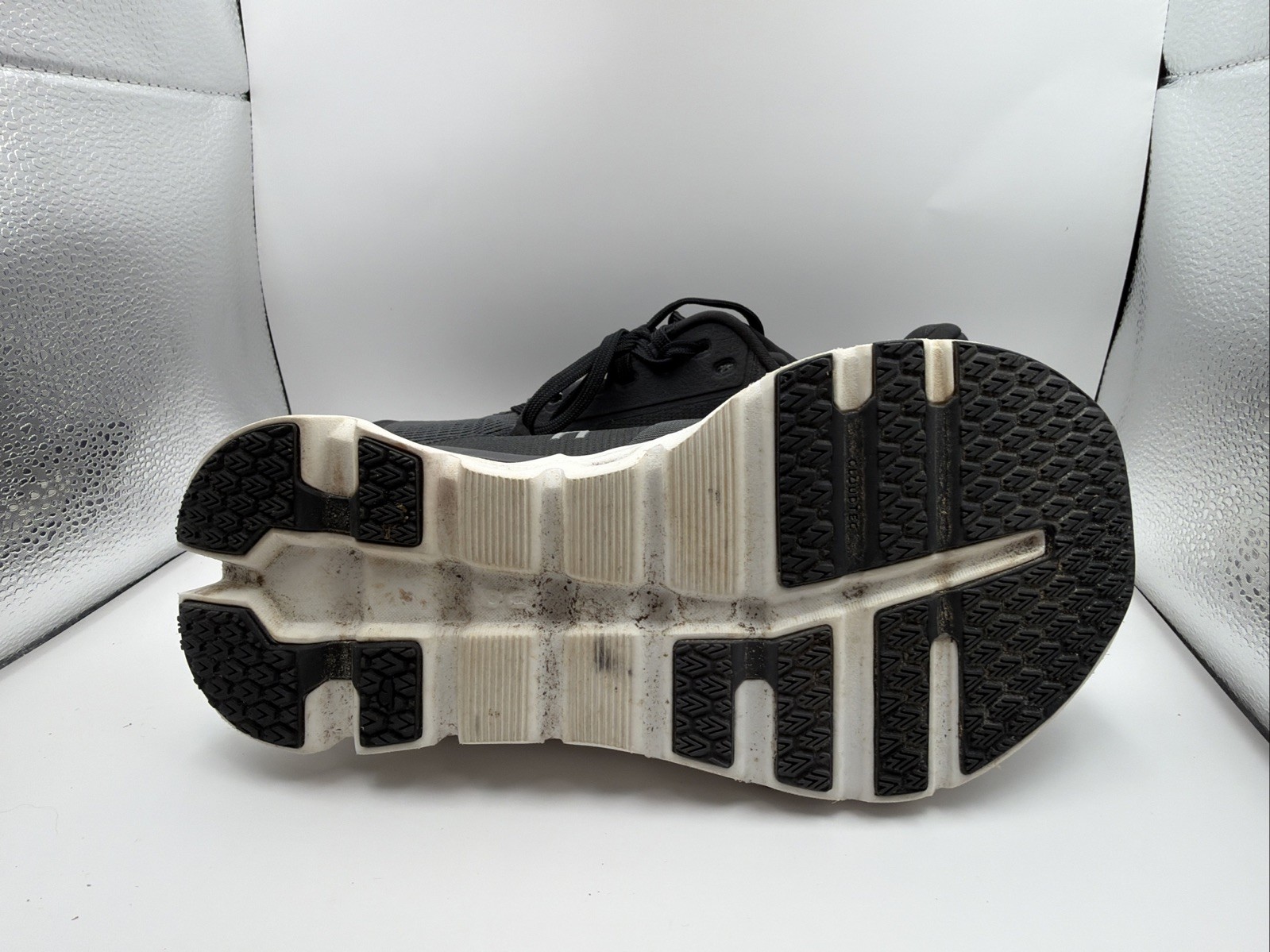 ON Women’s Cloudrunner Wide Eclipse | Black US size 6.5 D