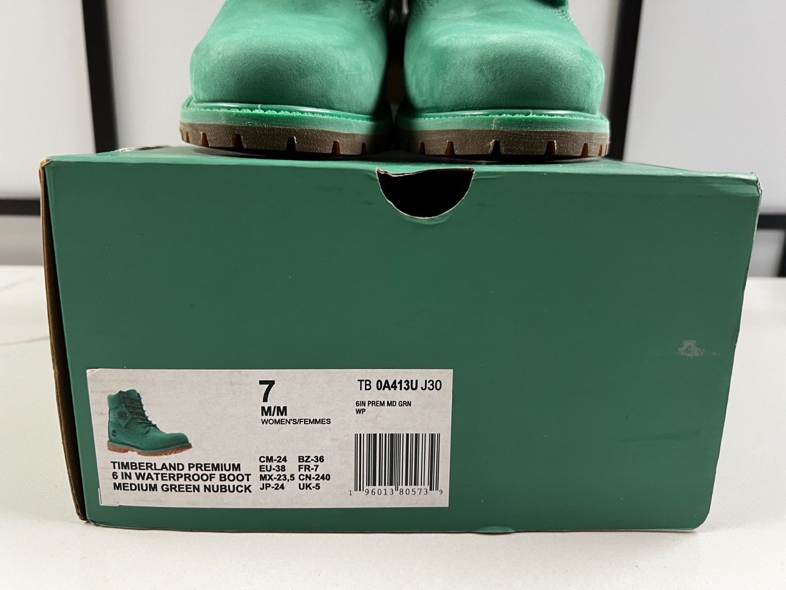 NEW IN BOX: TIMBERLAND WOMEN’S 6 INCH BOOTS 50TH ANNIVERSARY MEDIUM GREEN SIZE 7