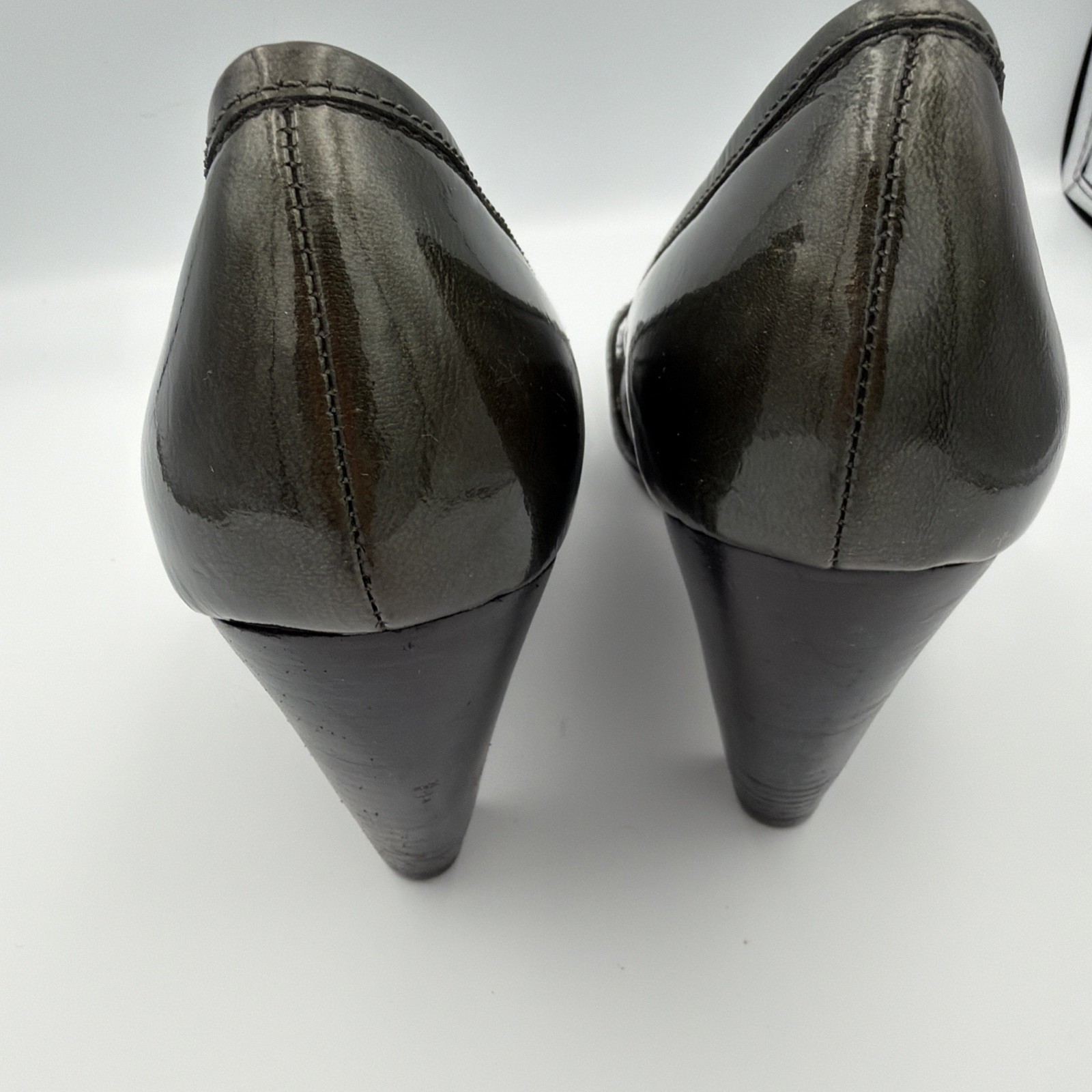 Sofft Mary Jane Pumps Women 10M Olive Green Patent Leather 3.25” Heels Office