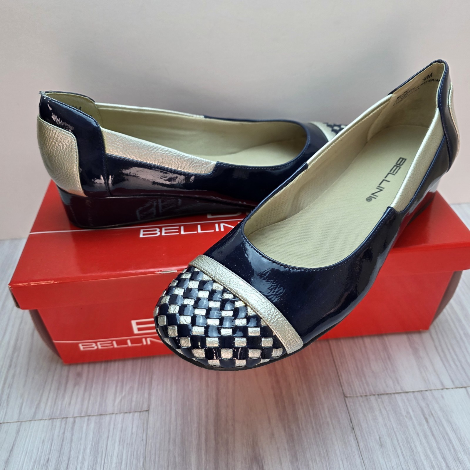 Bellini Biloxi Women’s Flats 9M Navy Silver Woven Cap Toe Slip On Comfort *READ*
