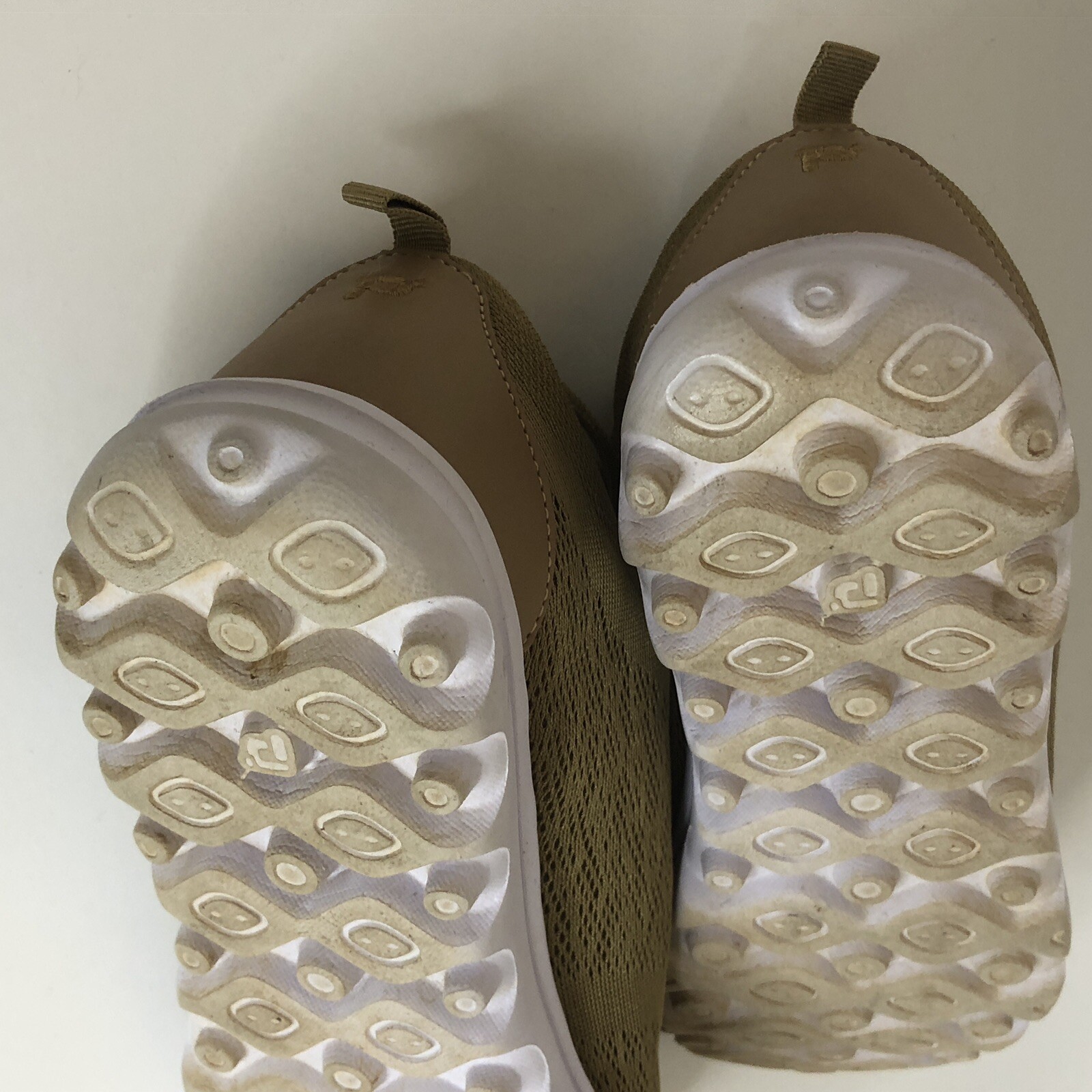 Propet Women’s Size 9 Travelactiv Walking Honey Sneaker W5102 Super Lightweight