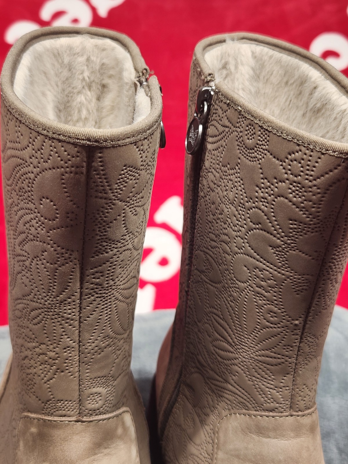 Alegria Womens Taupe Embossed Floral Zip Boots Faux Fur Lined Comfort Lug Sole