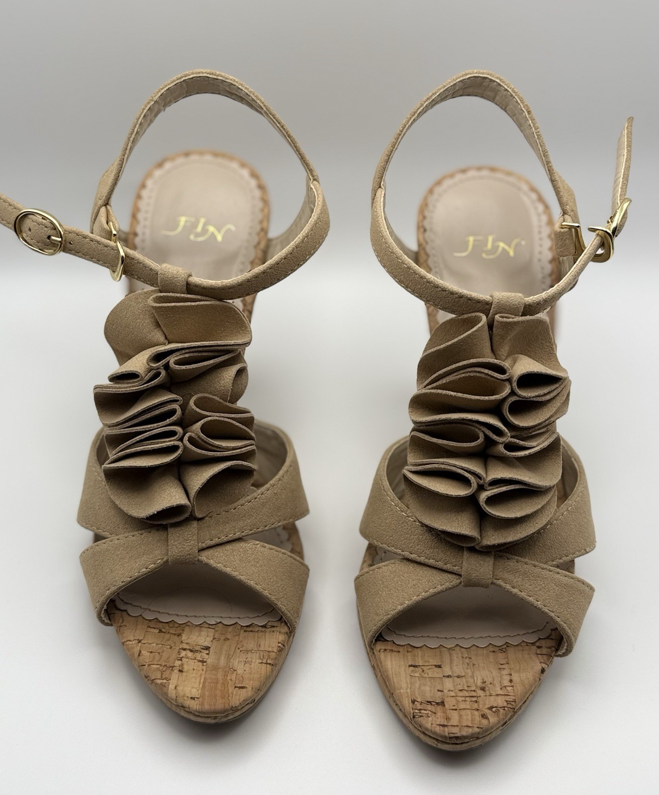 Suede Ruffled Cork Platform Sandals Heels Beige Sz 6M FIN Japan 09-7359 Feminine