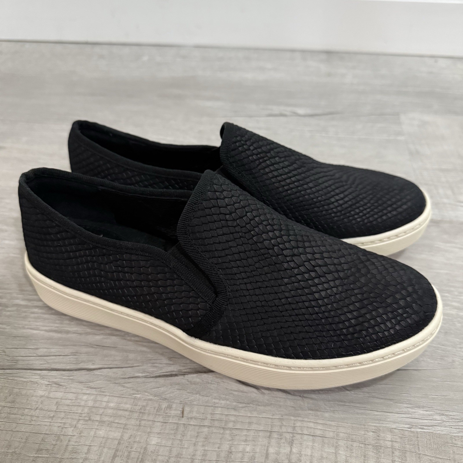 Sofft Somers II Snakeprint Black Leather Perforated Slip On Loafer Women’s 7M