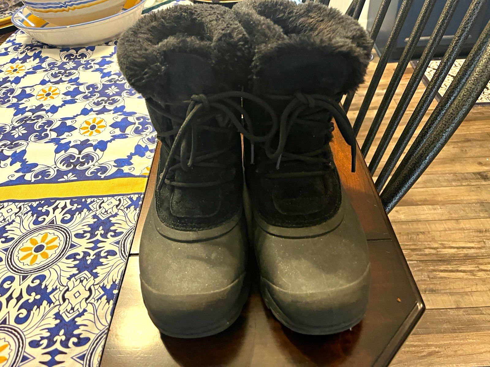SOREL NL100 Women’s Black Lace-Up Ankle Snow Boots Faux Fur Lined Insulated 11