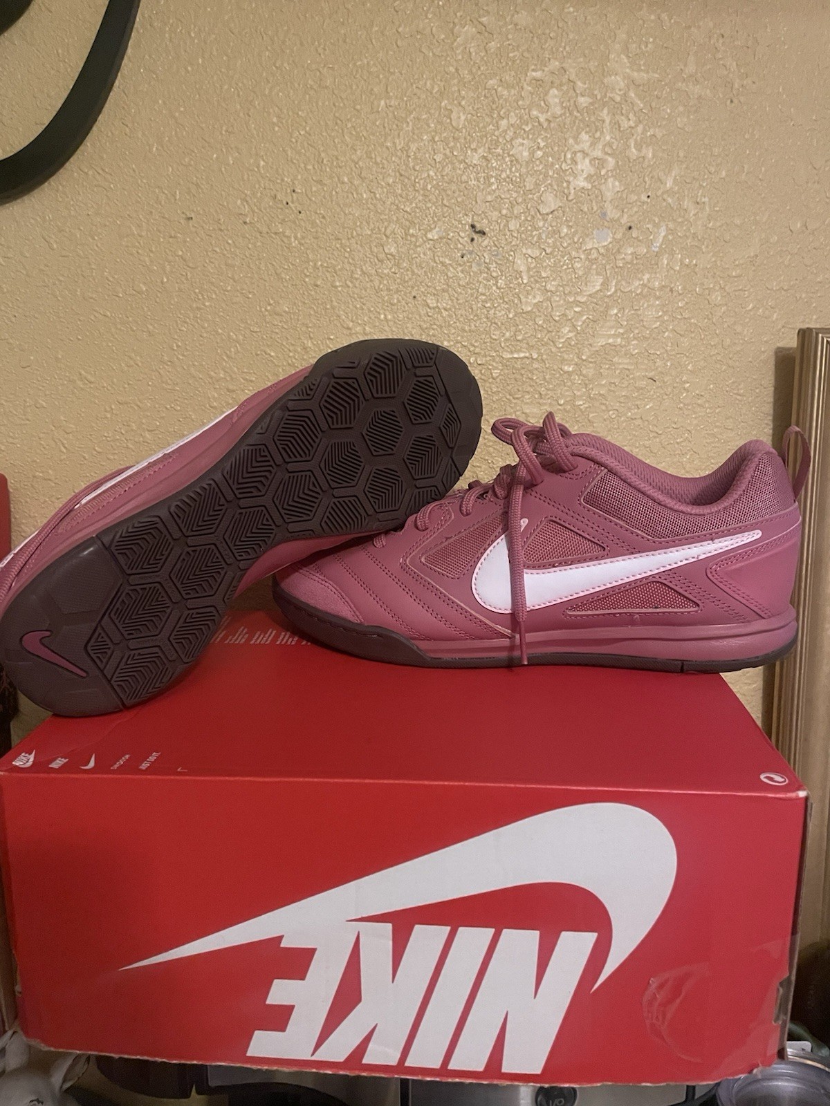 Nike Gato (GS) Pink/White Unisex Kids Synthetic Sneakers US 7Y/9W HV9596-600