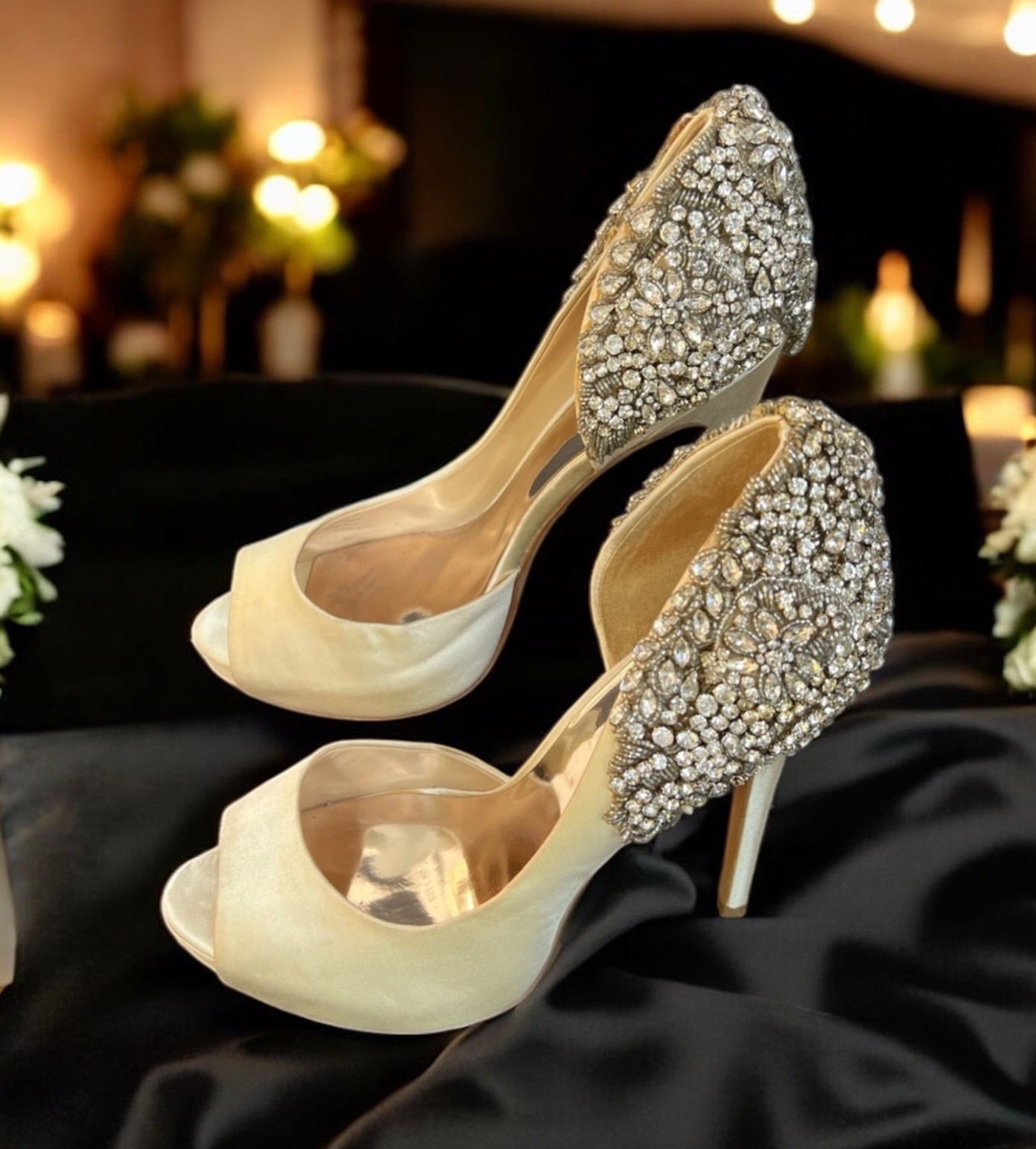 Badgley Mischka Kiara Ivory Satin Jeweled Heel Pumps Women’s 10 Peep Toe Bridal