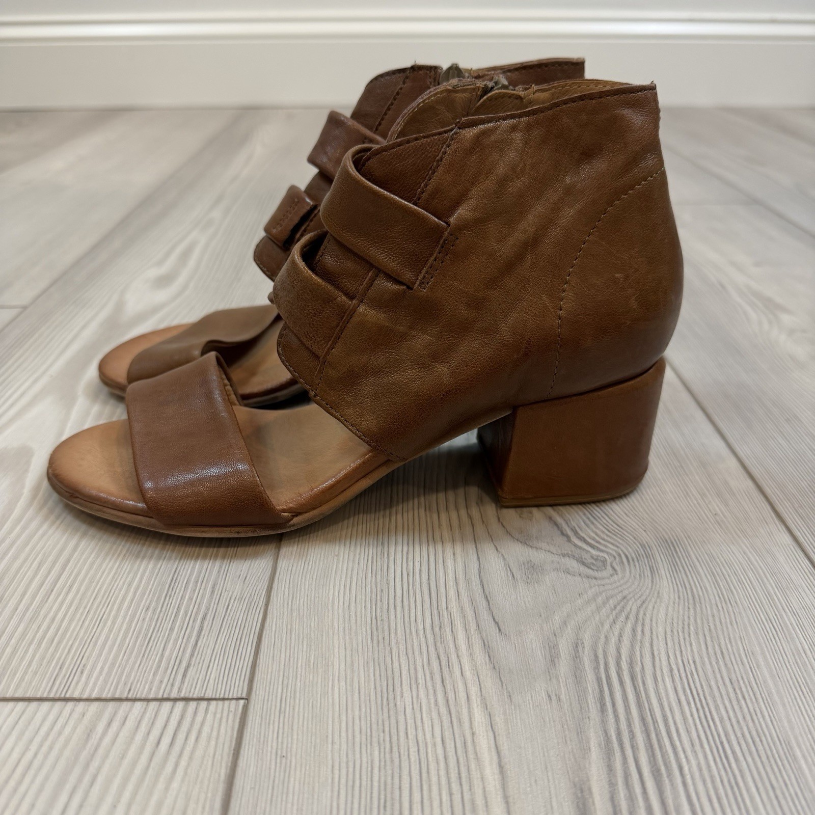 Miz Mooz Size EU 38 / US 8 Leather Heeled Sandals Brennan Brandy