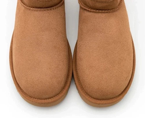 New Authentic UGG Classic Ultra Mini 1116109 Women’s Fashion Boots Chestnut Sz7