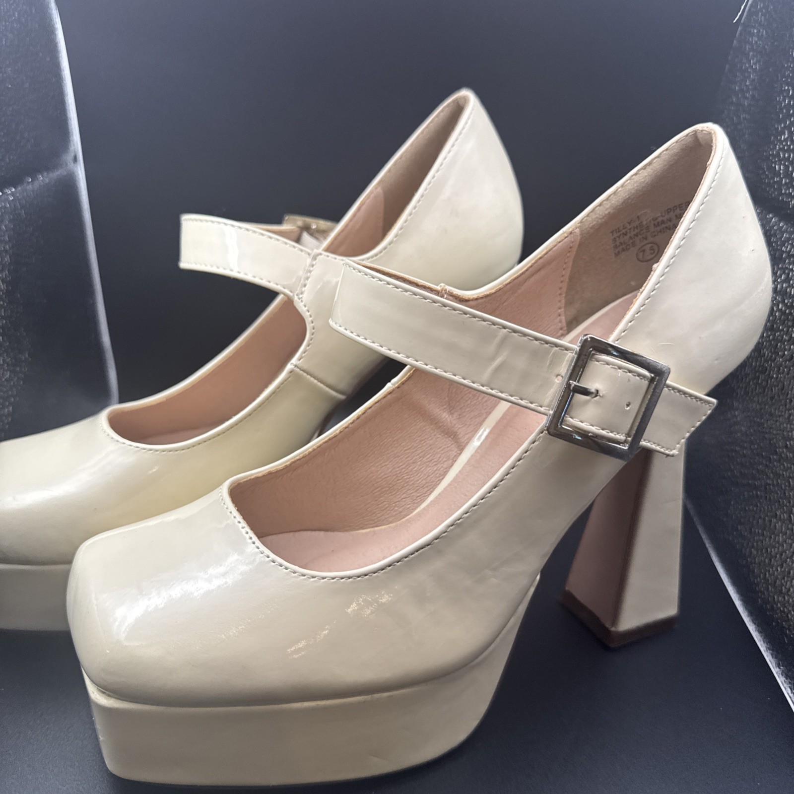 Chase & Chloe Mary Jane Shoes 7.5