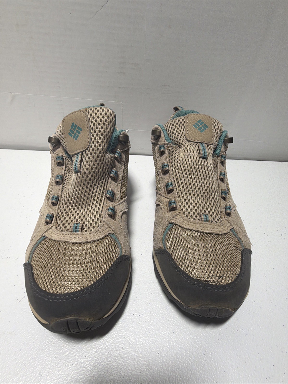 Columbia Techlite Waterproof Sneakers Women’s Size 6 YK5379-212 Worn Once