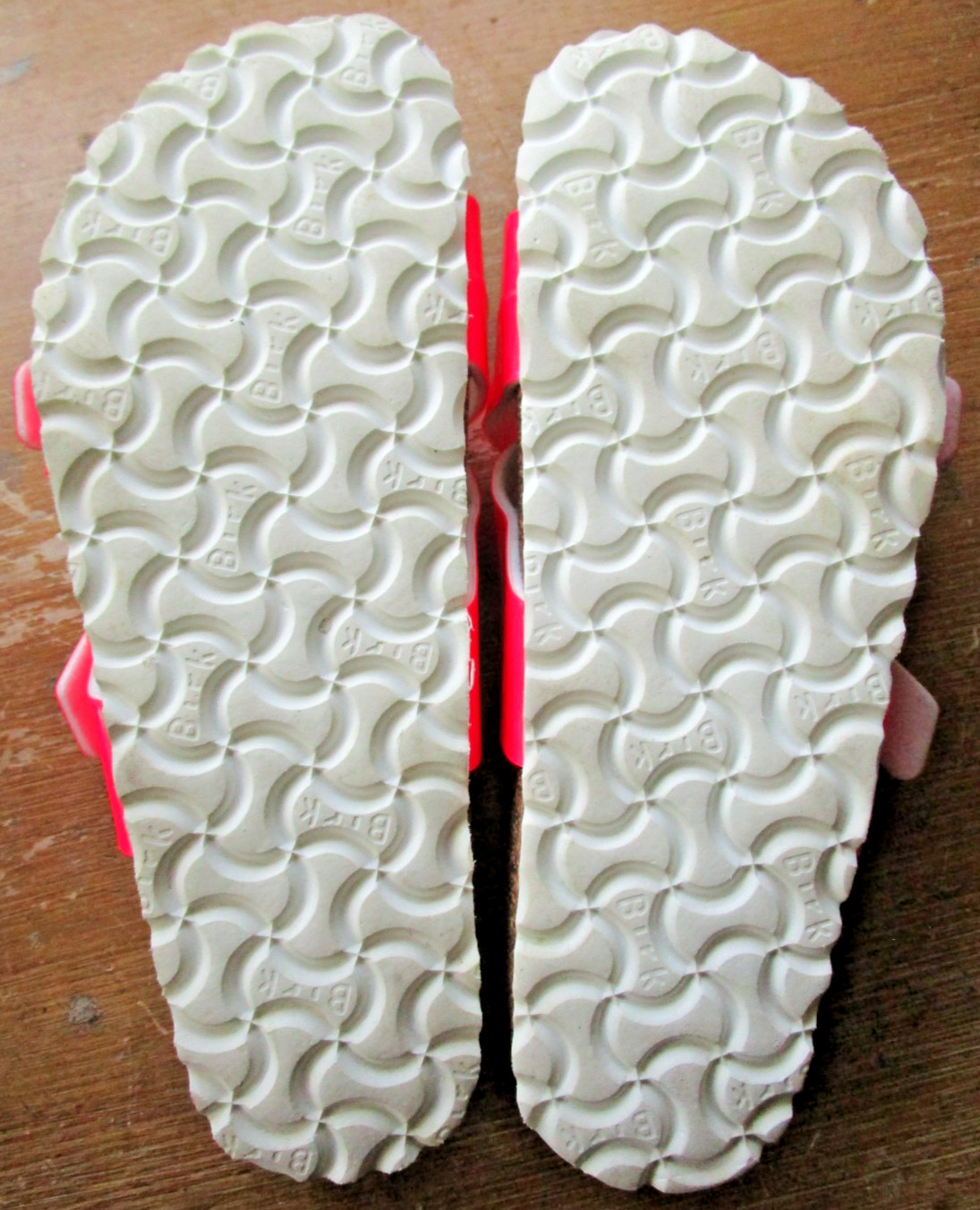 BIRKENSTOCK Sandals YAO HEX Neon Pink EU 37, US WOMENS 6-6.5 BIRKI