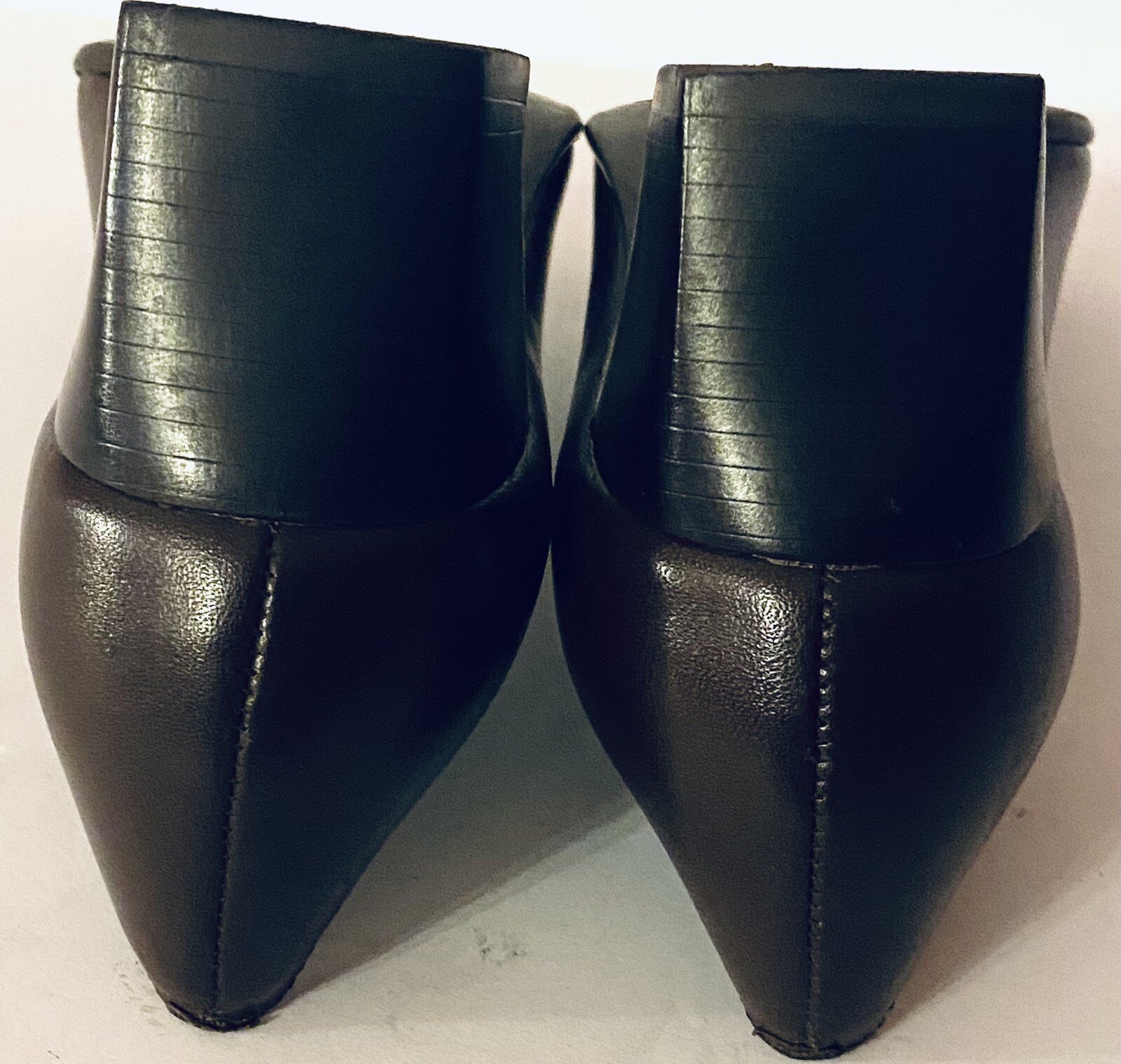 Etienne Aigner 6M Brown Leather Shoes Pumps 2″ Heels E-Mozart *AS IS SEE PICTURE