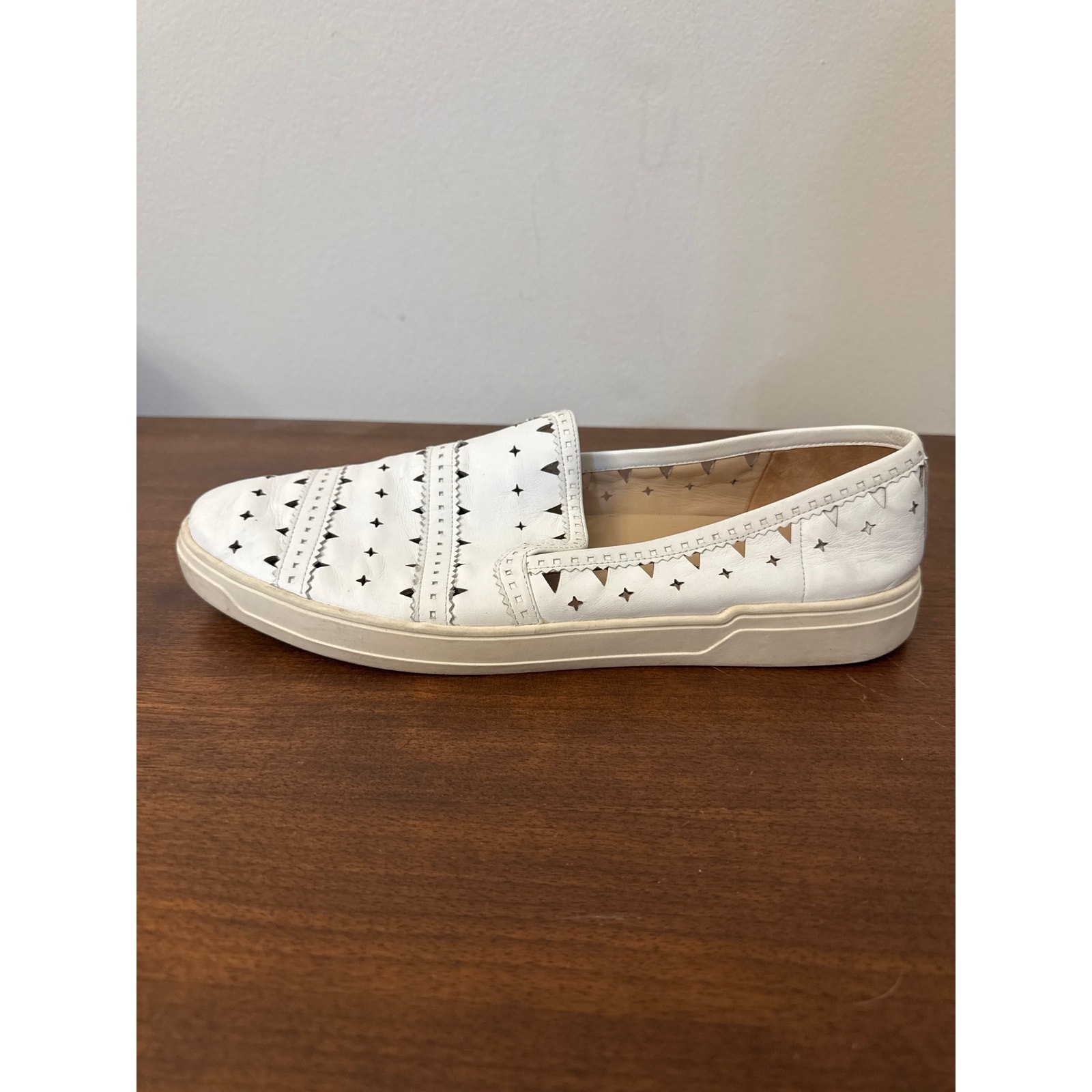 Via Spiga Women’s Gingi White Leather Cut Out Slip On Sneakers Size 11