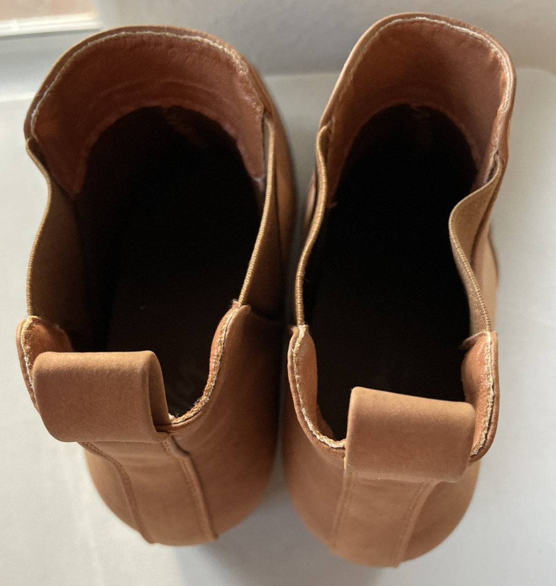 VEPOSE NEW YORK Women’s Brown Pull-On Wedge Round Toe Ankle Boots Size: 8M
