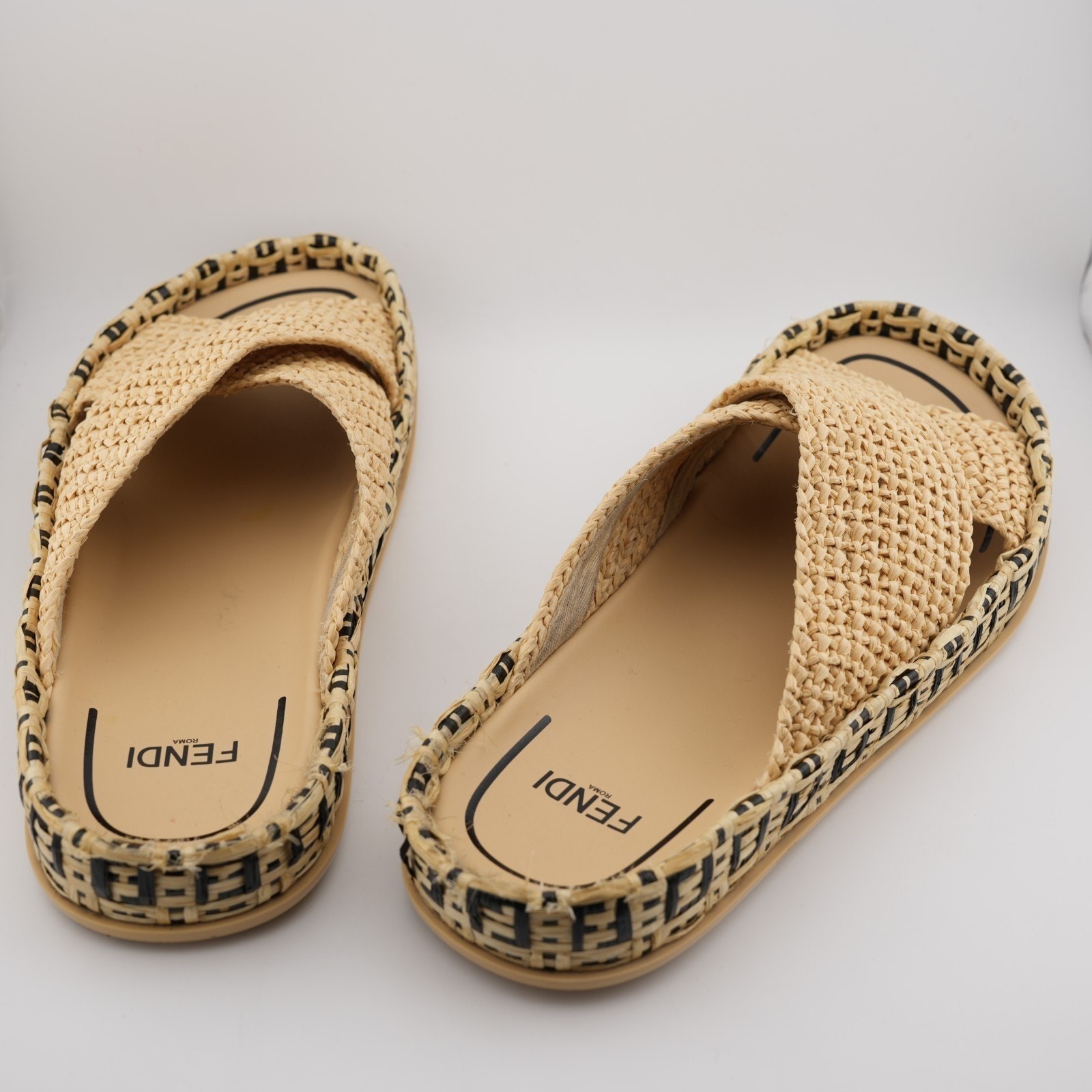 Fendi Cream Raffia Straw Criscross Flat Slides Sandals women 7.5