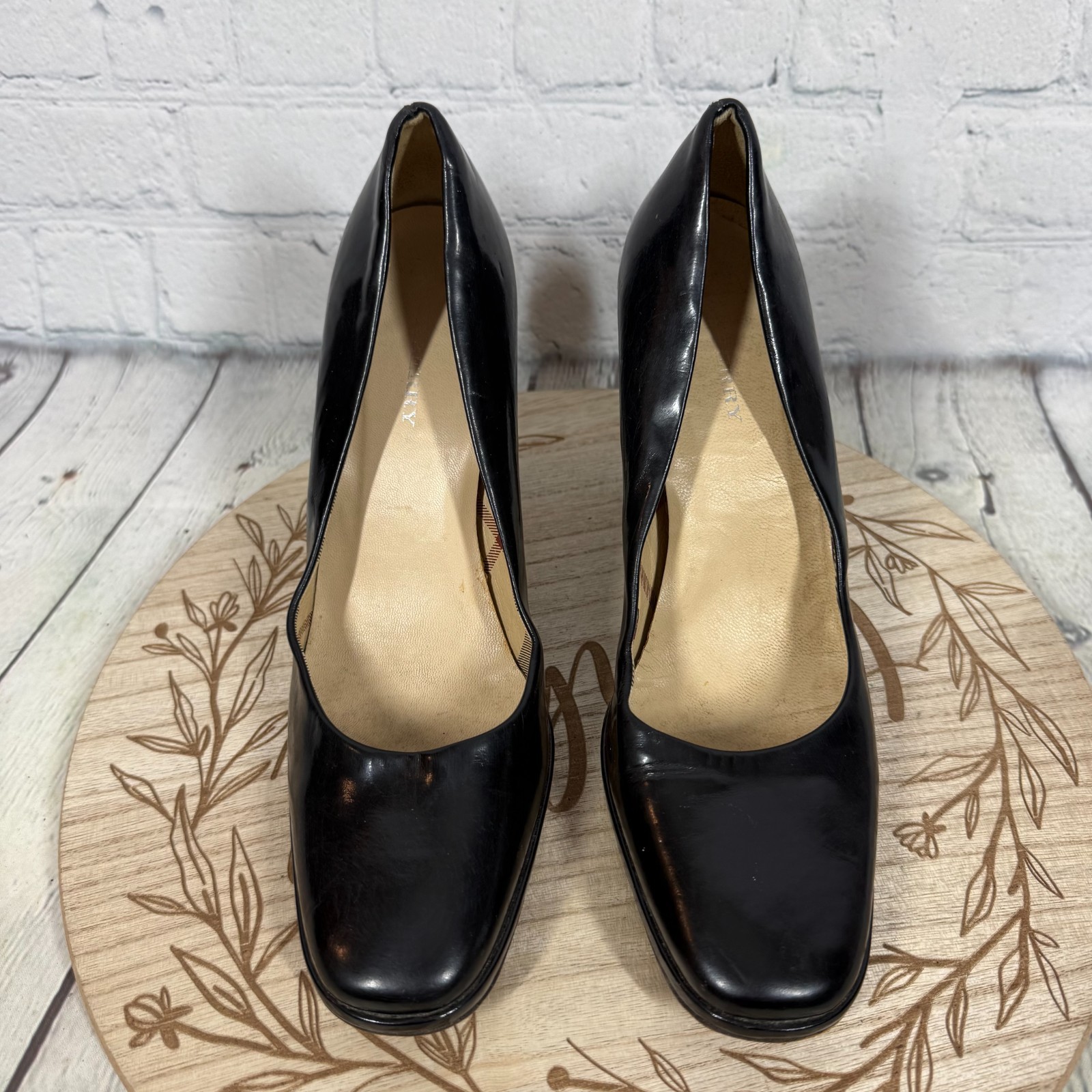 Burberry Black Patent Leather Pumps Heels Women’s US 7.5 Nova Check Lined Italy