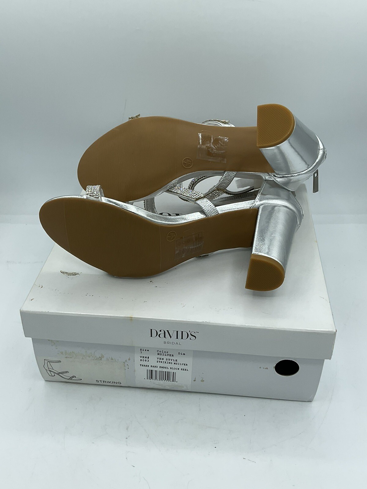David’s Bridal Women’s Dress Shoes – Silver – Size 7 Prom/Homecoming/Wedding